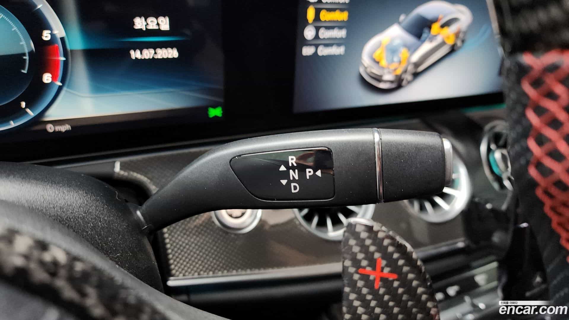 CLS-Class Mercedes-Benz 2018.10-INNER-009