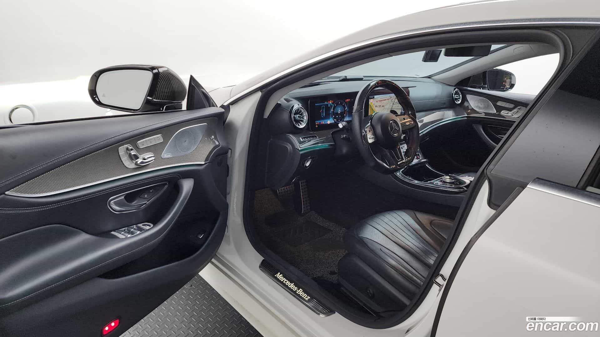 CLS-Class Mercedes-Benz 2018.10-INNER-010