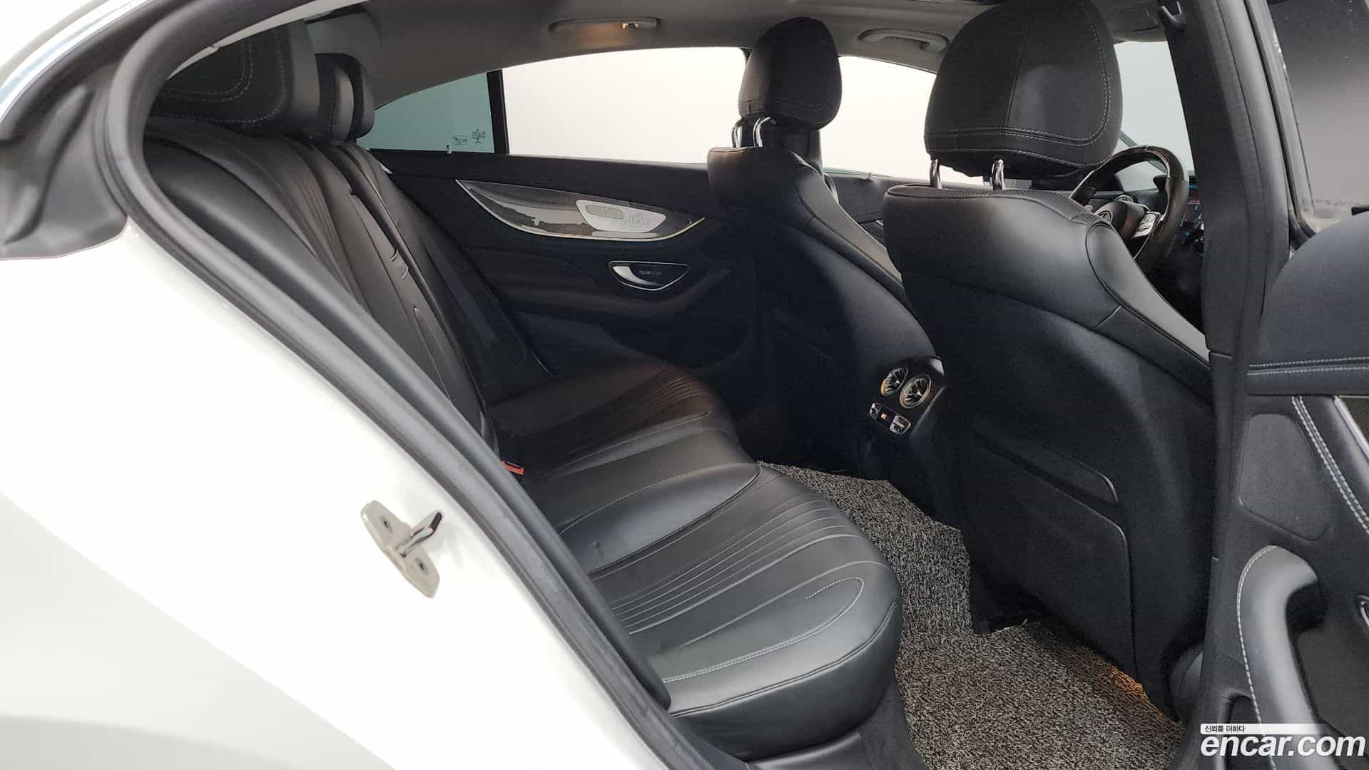 CLS-Class Mercedes-Benz 2018.10-OPTION-015