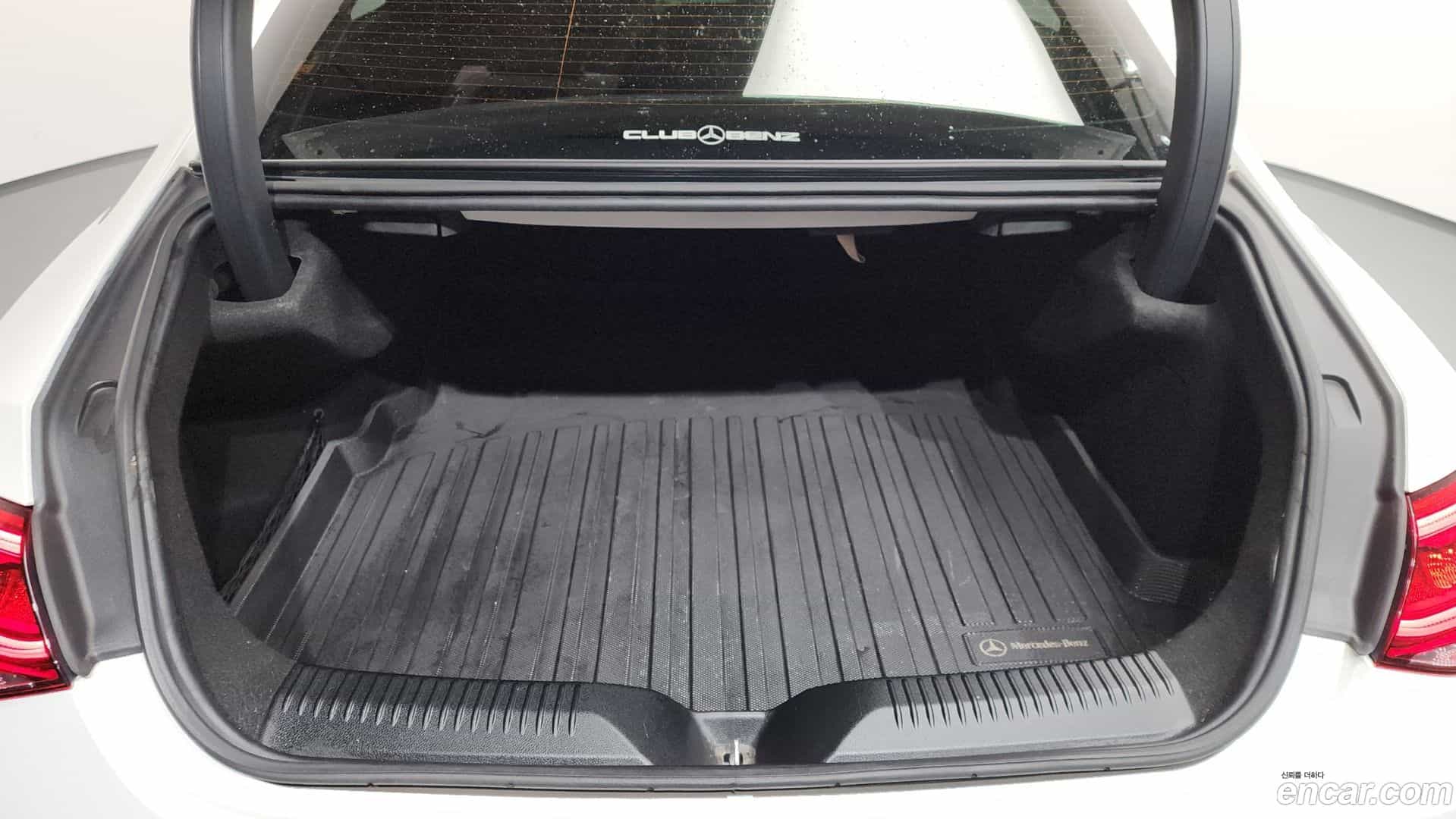 CLS-Class Mercedes-Benz 2018.10-OPTION-022