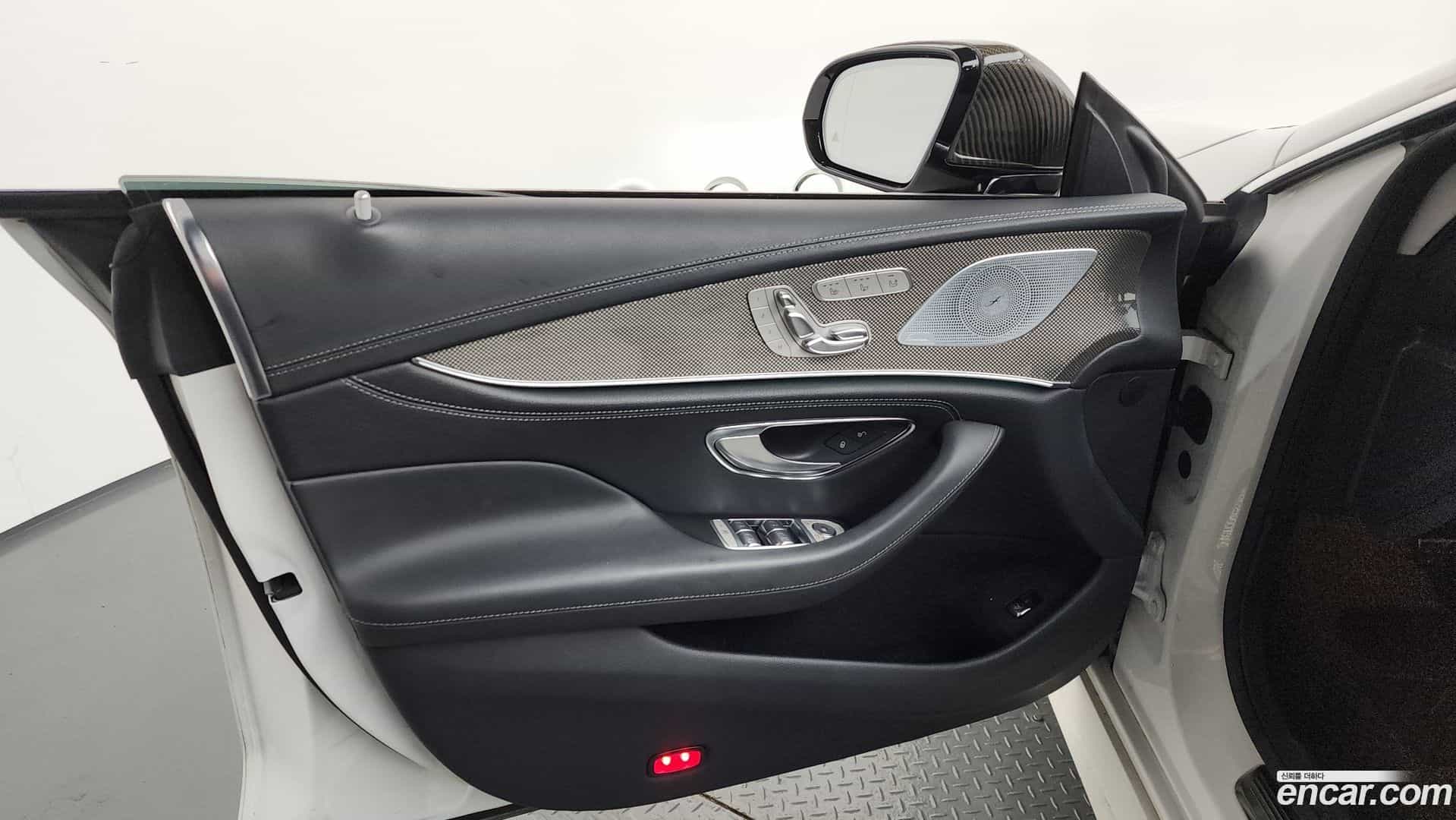 CLS-Class Mercedes-Benz 2018.10-INNER-034