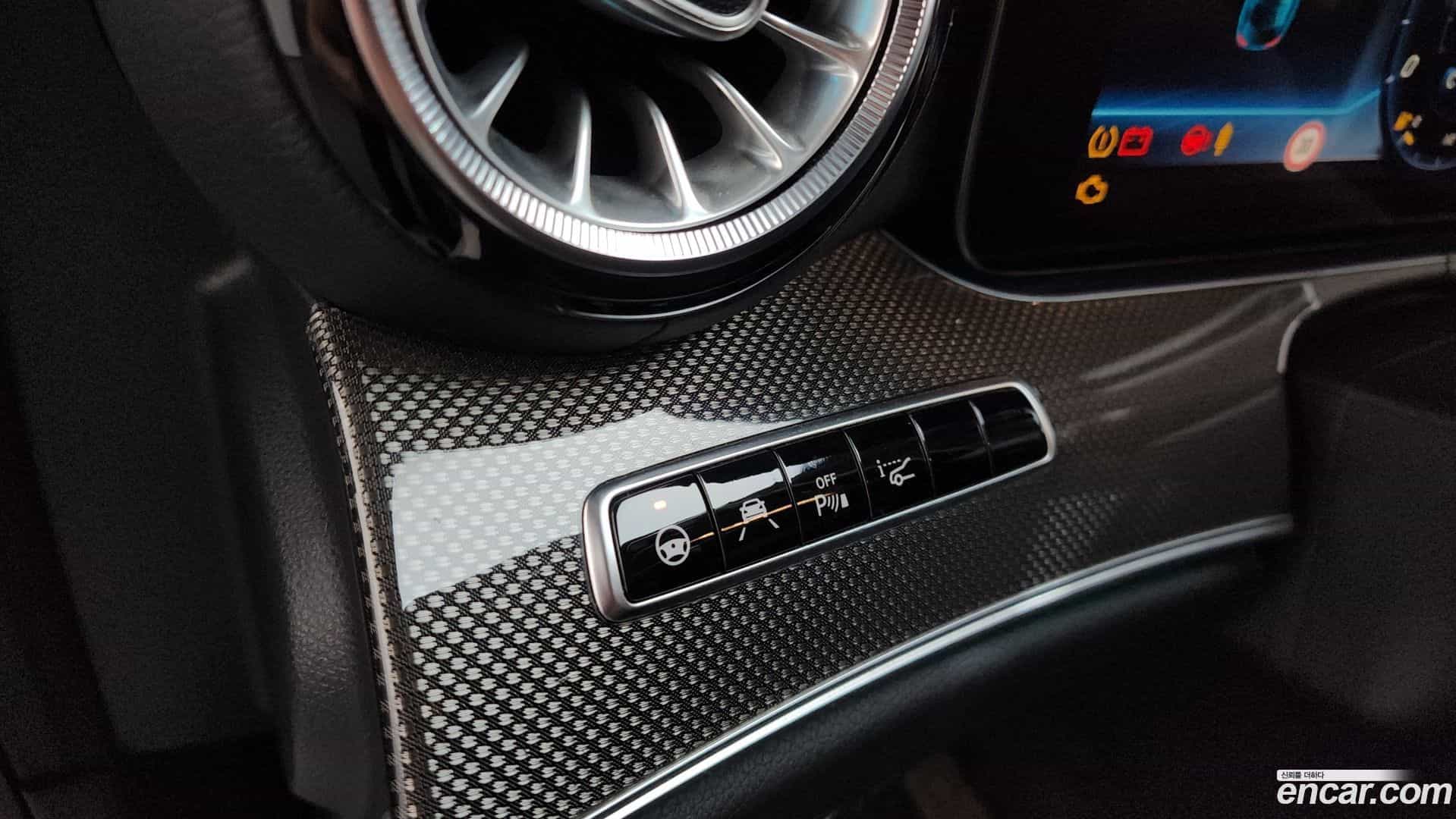 CLS-Class Mercedes-Benz 2018.10-OPTION-042