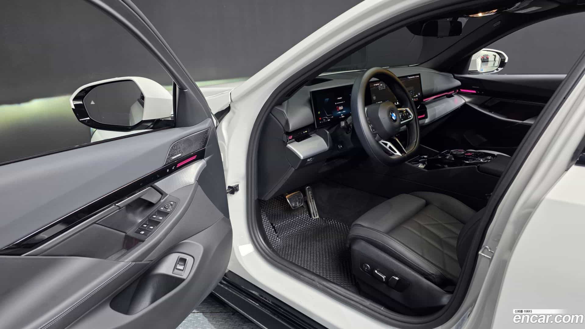 5-Series BMW 2023.10-INNER-010