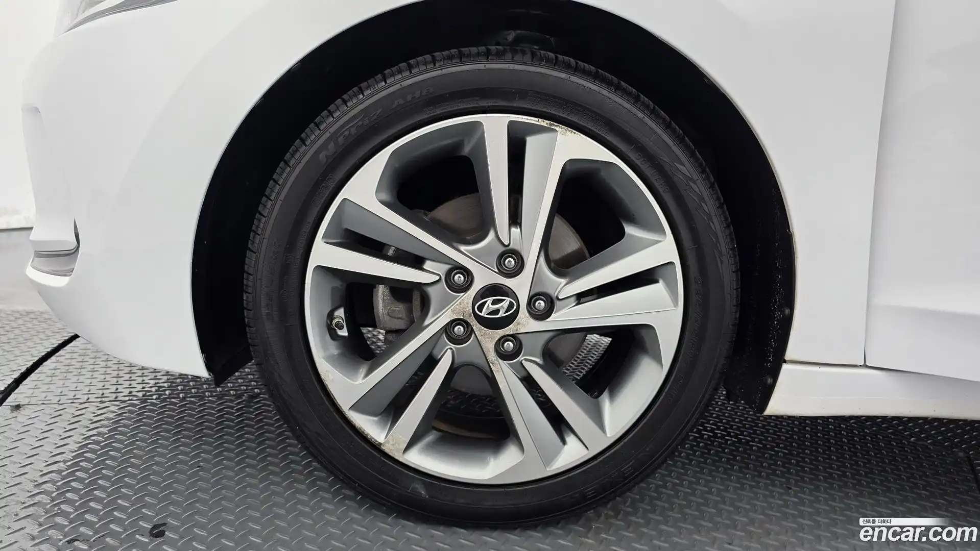 AVANTE Hyundai 2018.7-OUTER-005