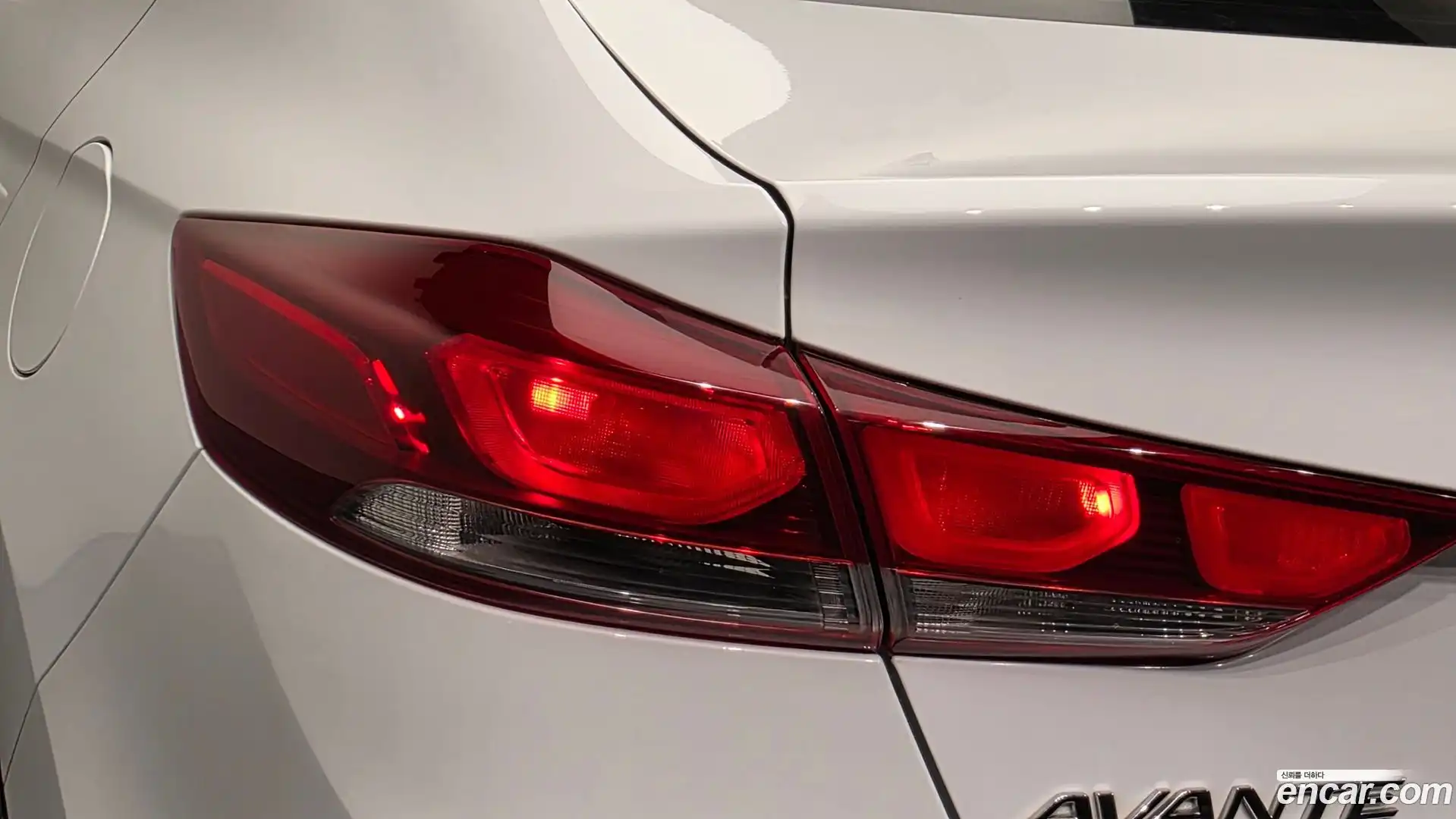 AVANTE Hyundai 2018.7-OUTER-033