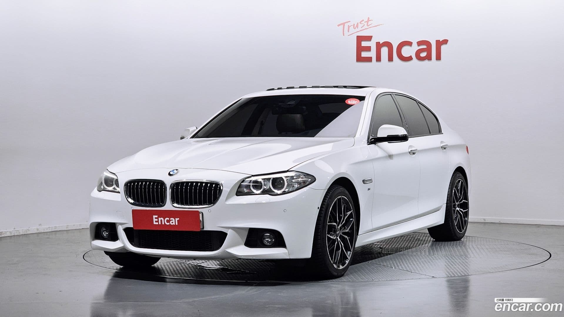 Main__Slider__Photo:5-Series BMW 2016.4-0