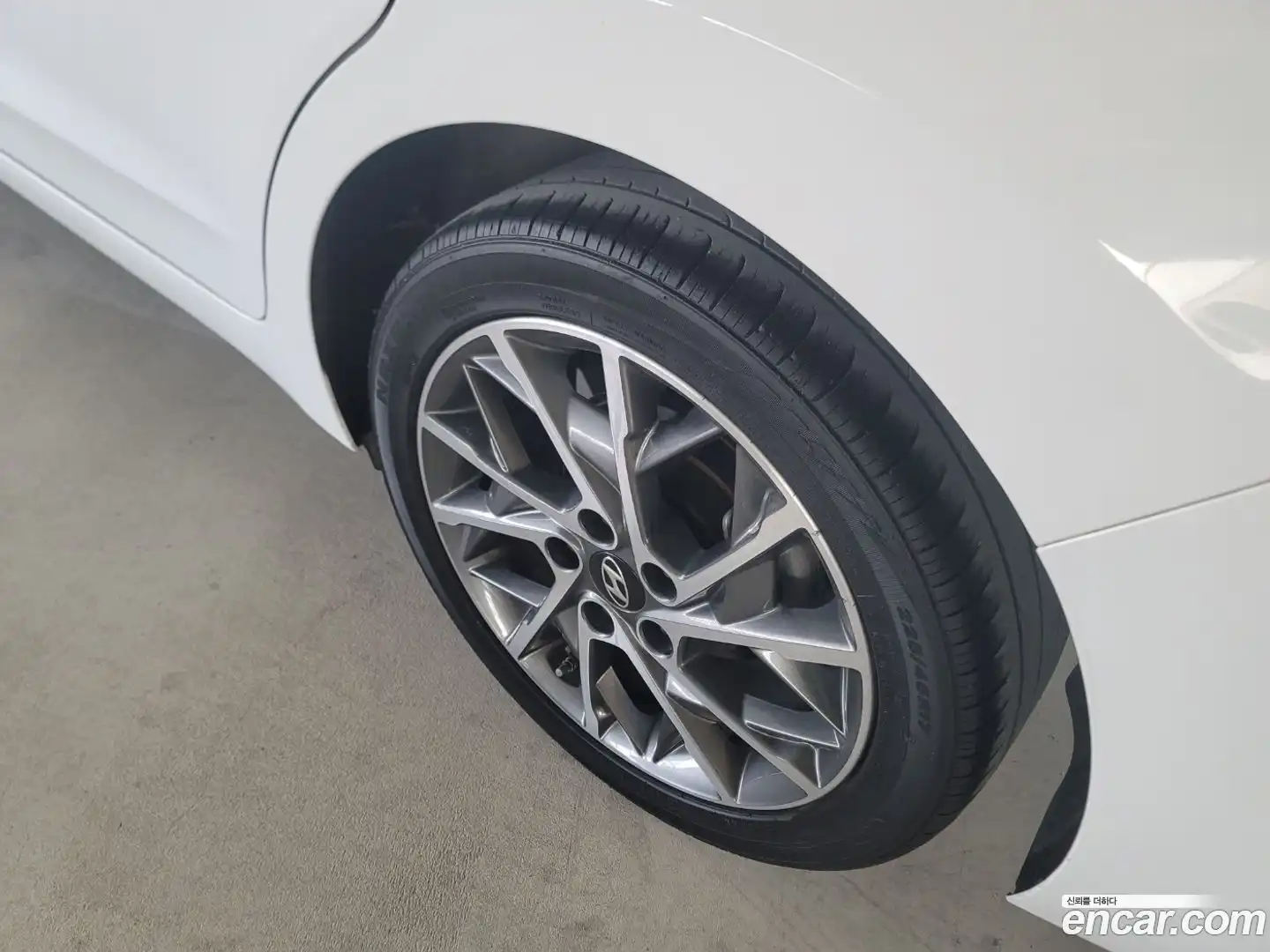 AVANTE Hyundai 2019.2-OPTION-022