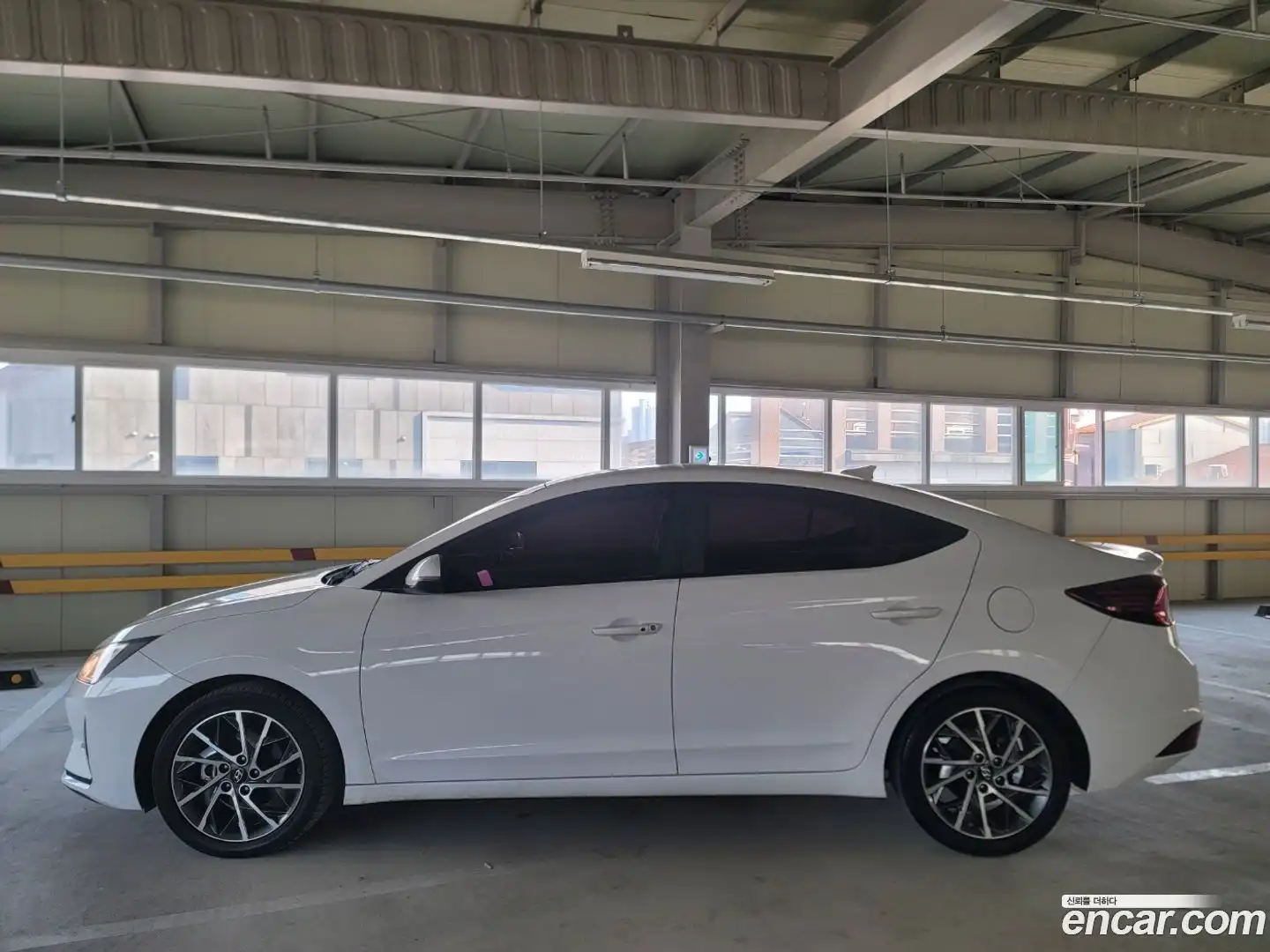 AVANTE Hyundai 2019.2-OPTION-024