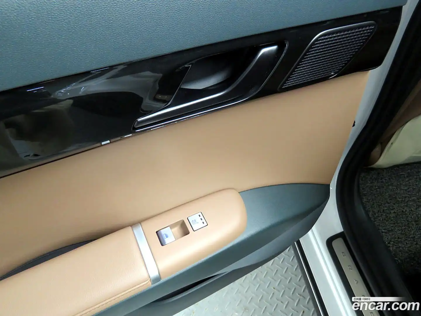Grandeur Hyundai 2023.3-OPTION-018