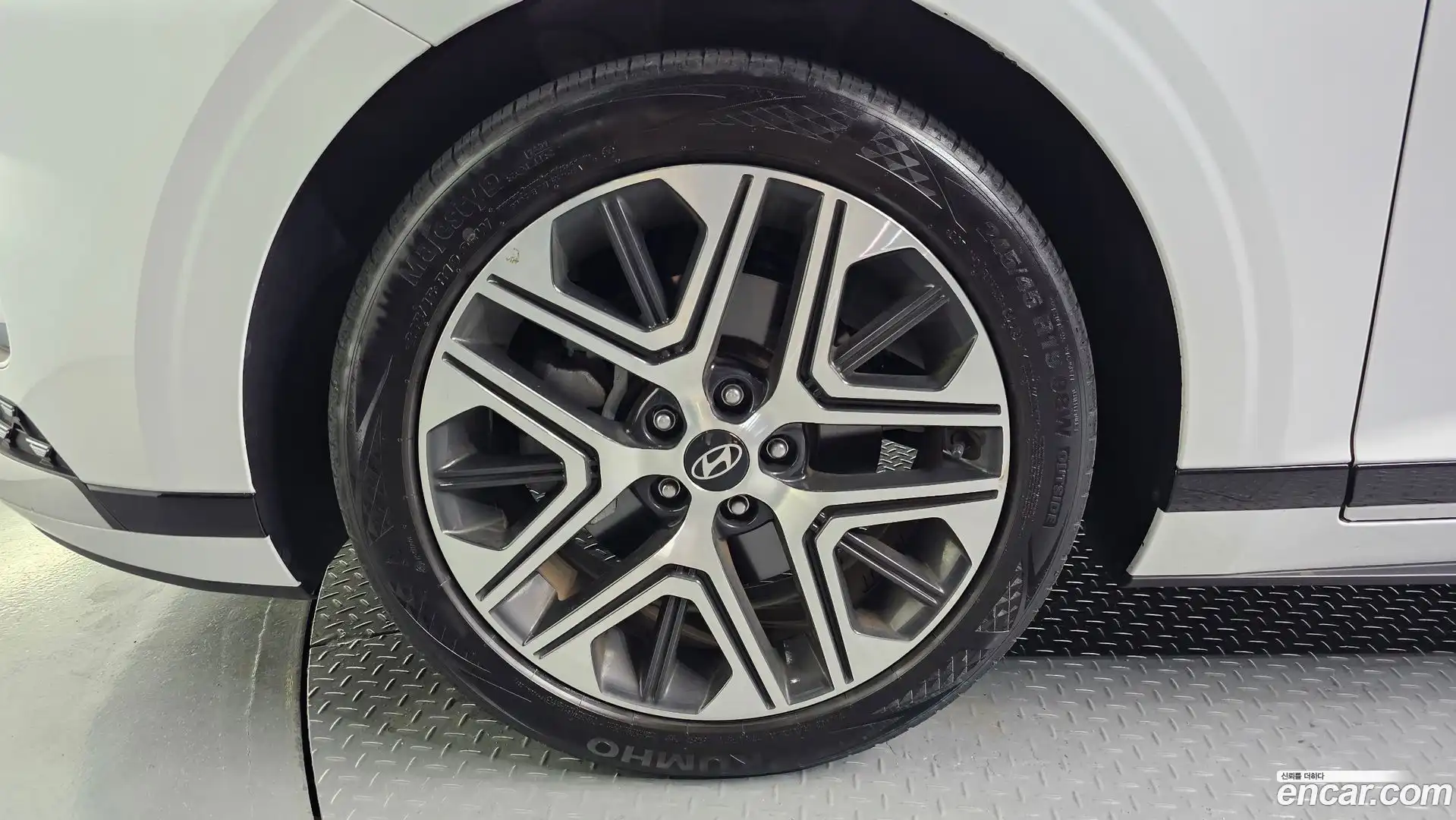 Grandeur Hyundai 2023.9-OUTER-005