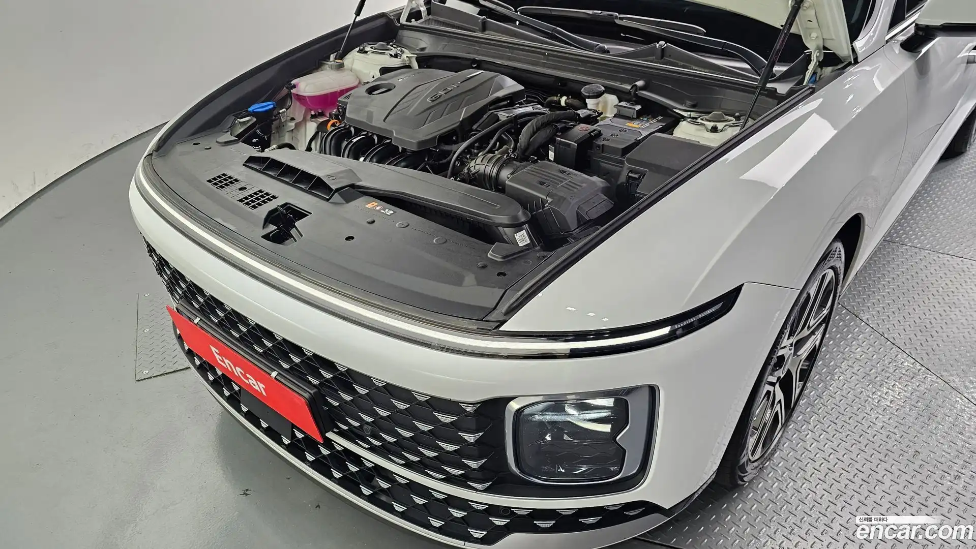 Grandeur Hyundai 2023.9-OUTER-006