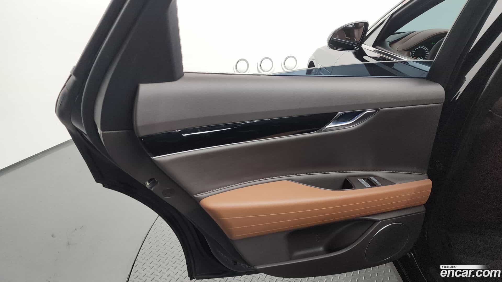 G80 Genesis 2021.6-INNER-035