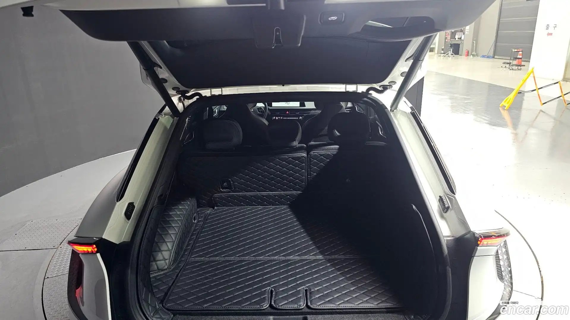 EV6 Kia 2023.6-OPTION-024