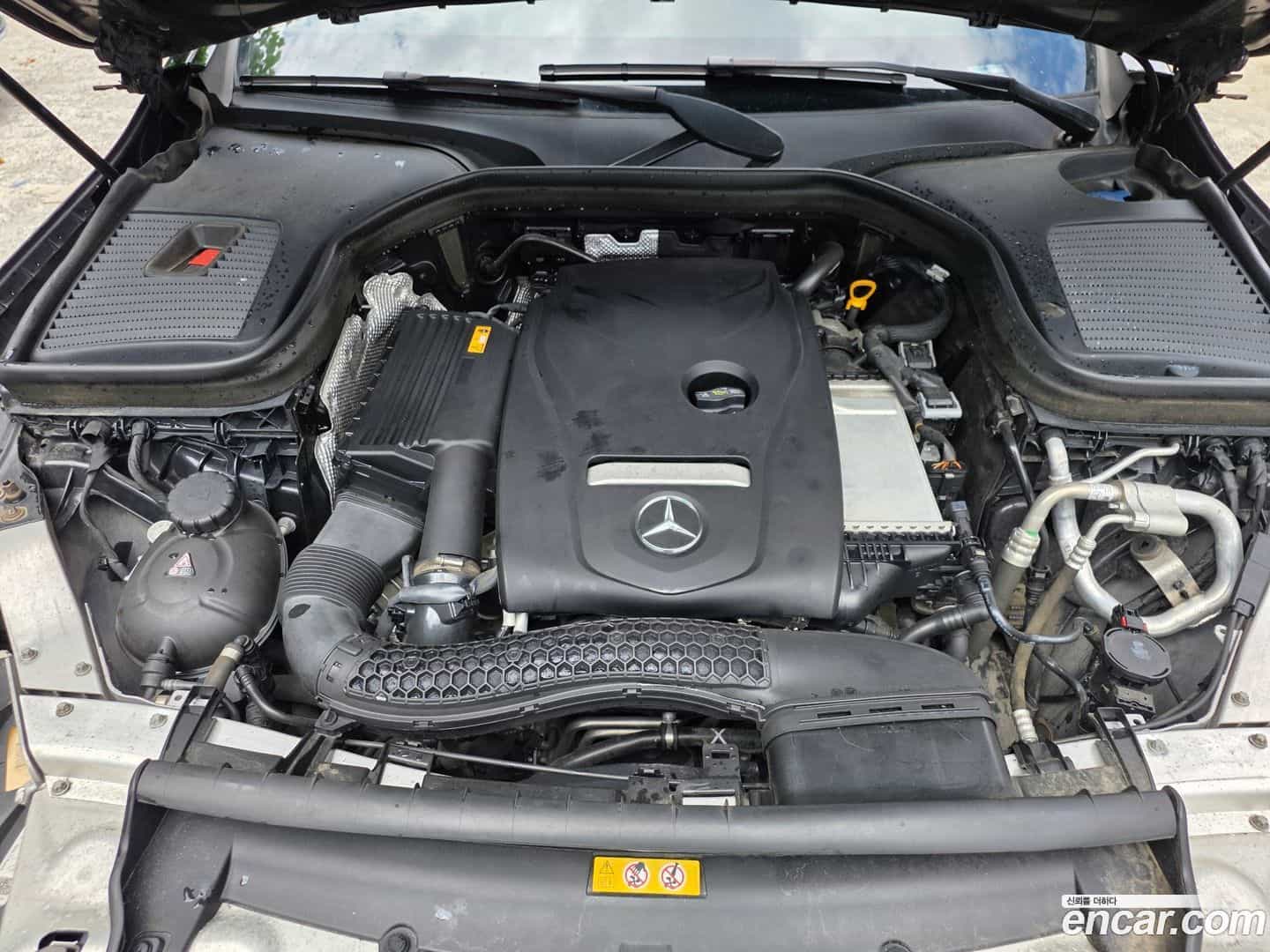 GLC-Class Mercedes-Benz 2019.3-OPTION-024