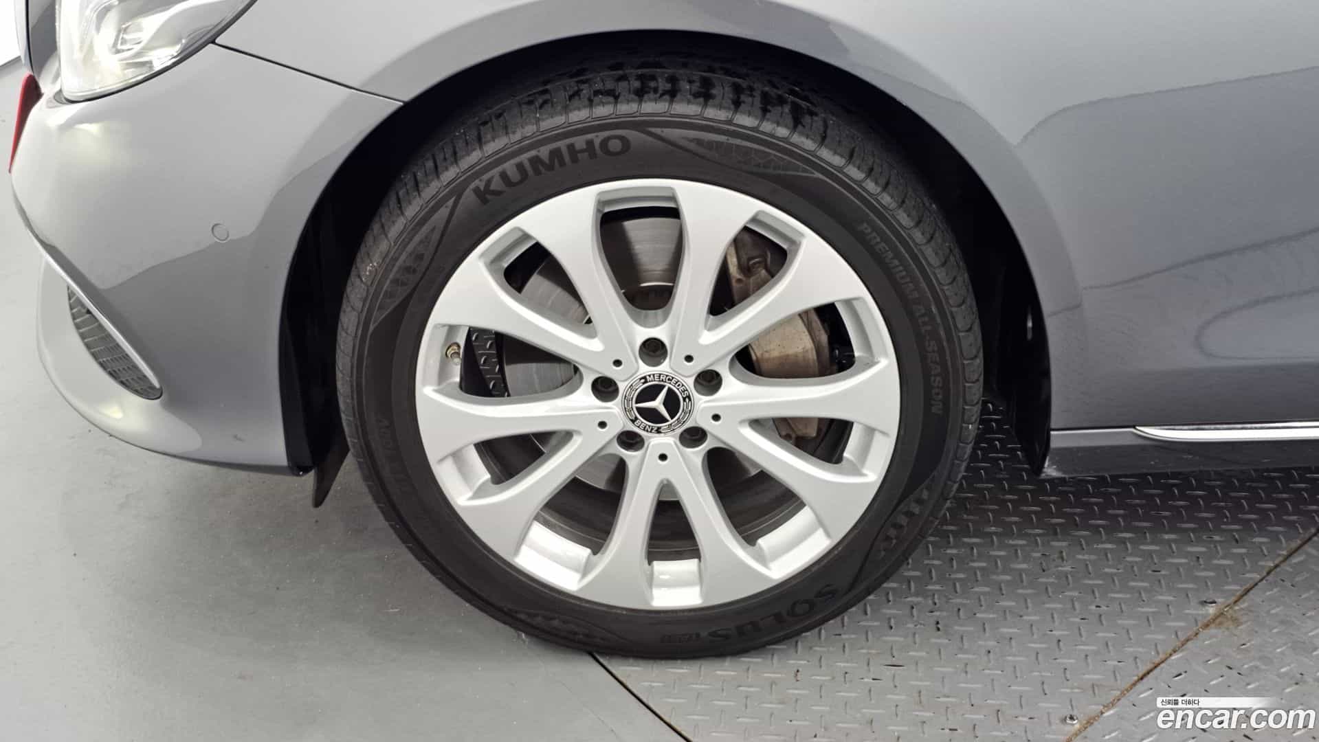 E-Class Mercedes-Benz 2019.1-OUTER-005