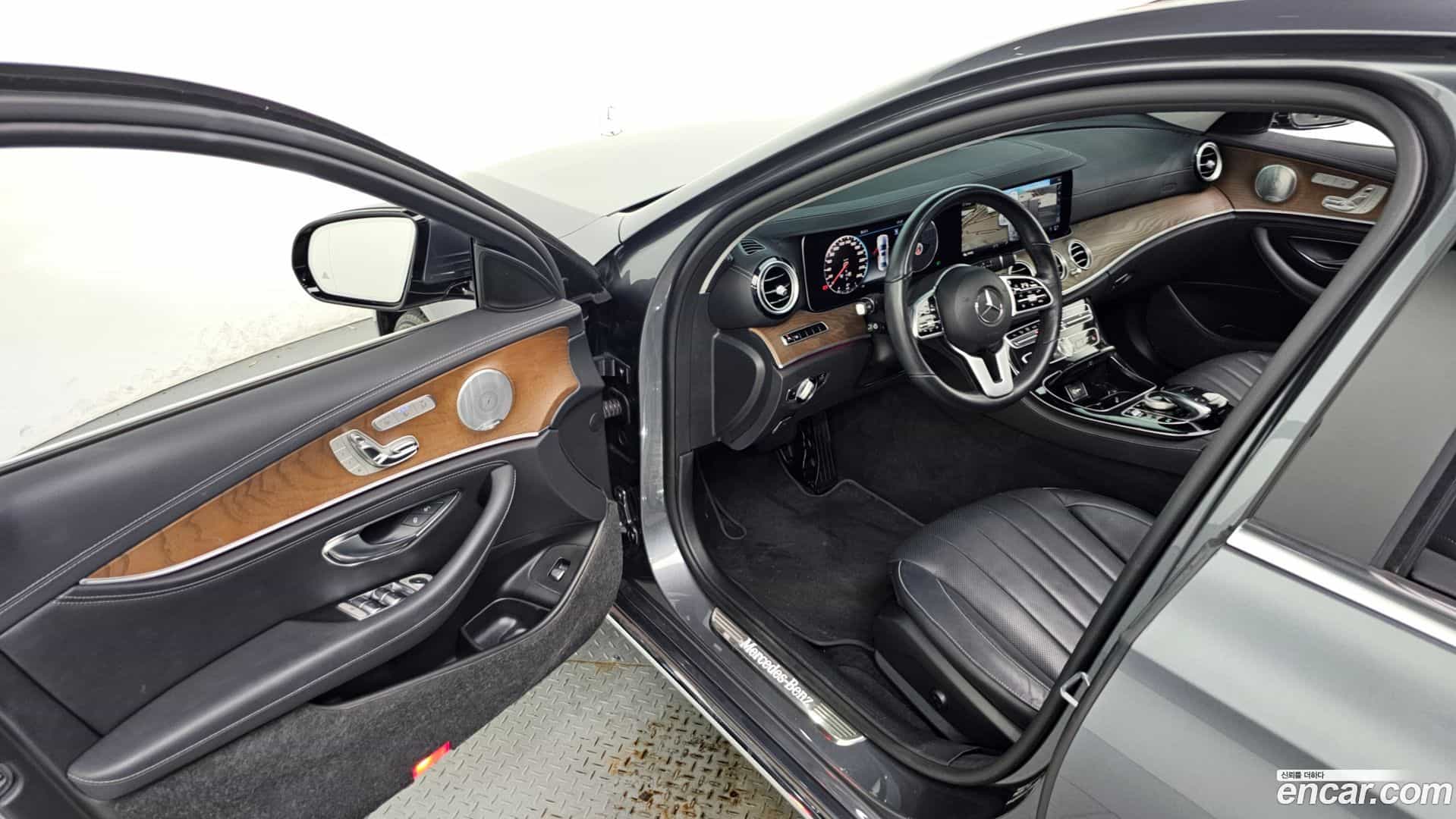 E-Class Mercedes-Benz 2019.1-INNER-010