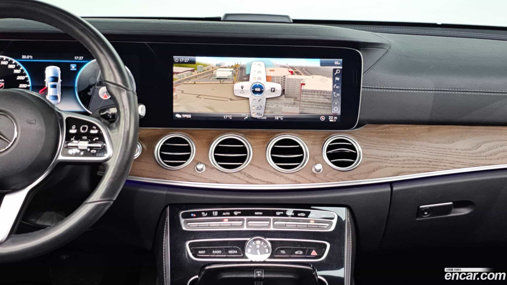 E-Class Mercedes-Benz 2019.1-OPTION-016