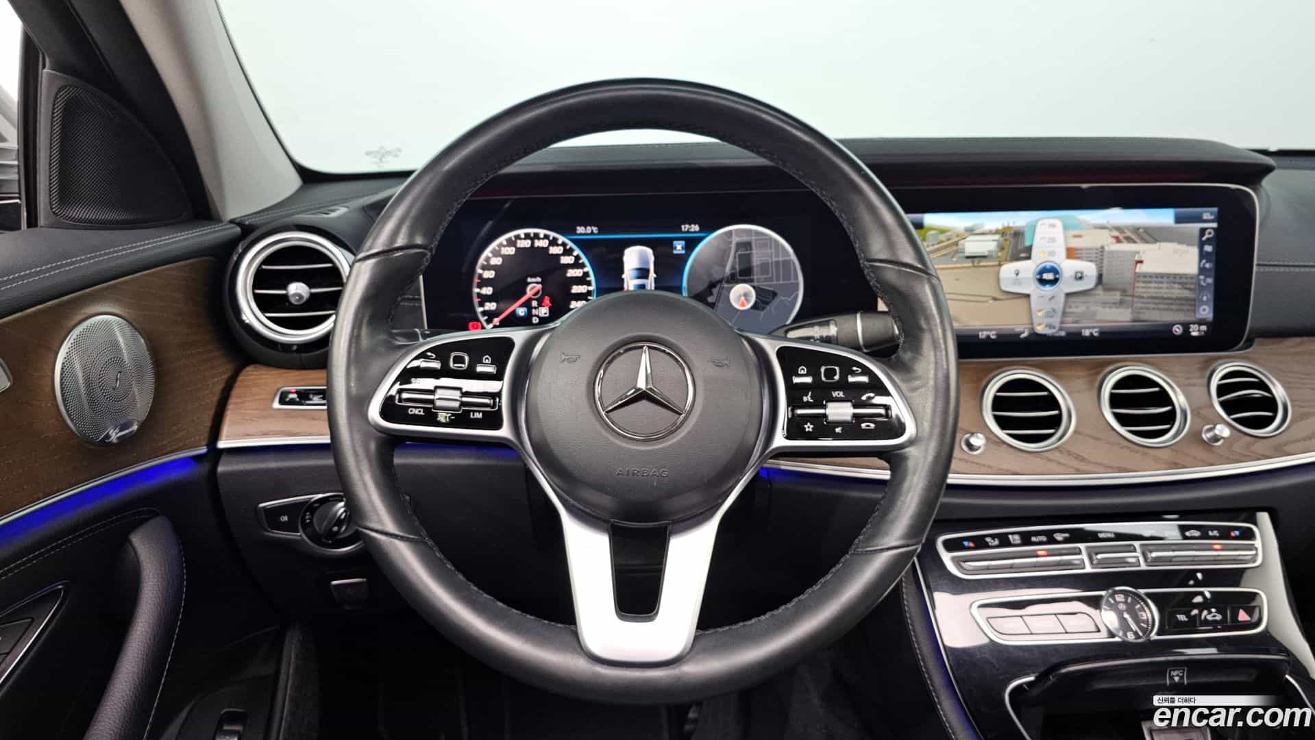 E-Class Mercedes-Benz 2019.1-OPTION-017