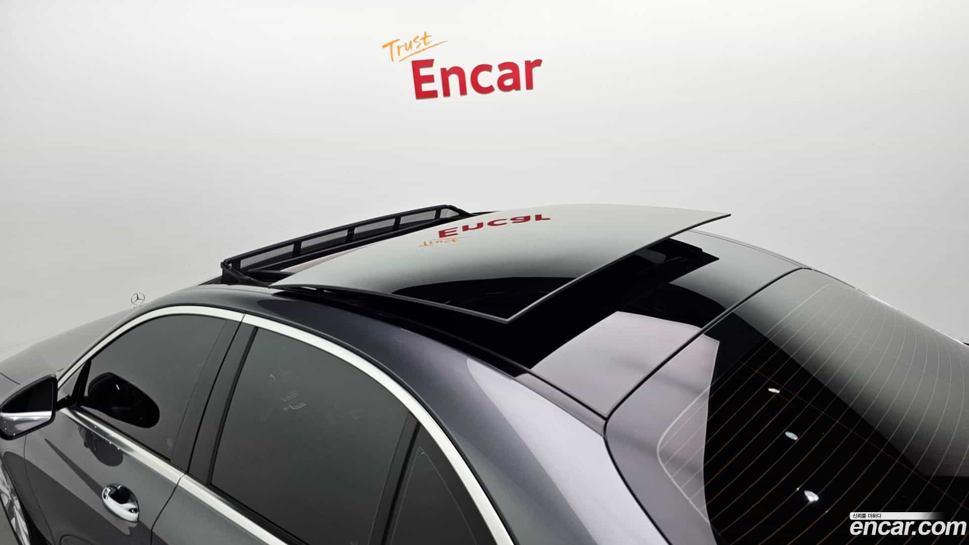 E-Class Mercedes-Benz 2019.1-OPTION-024