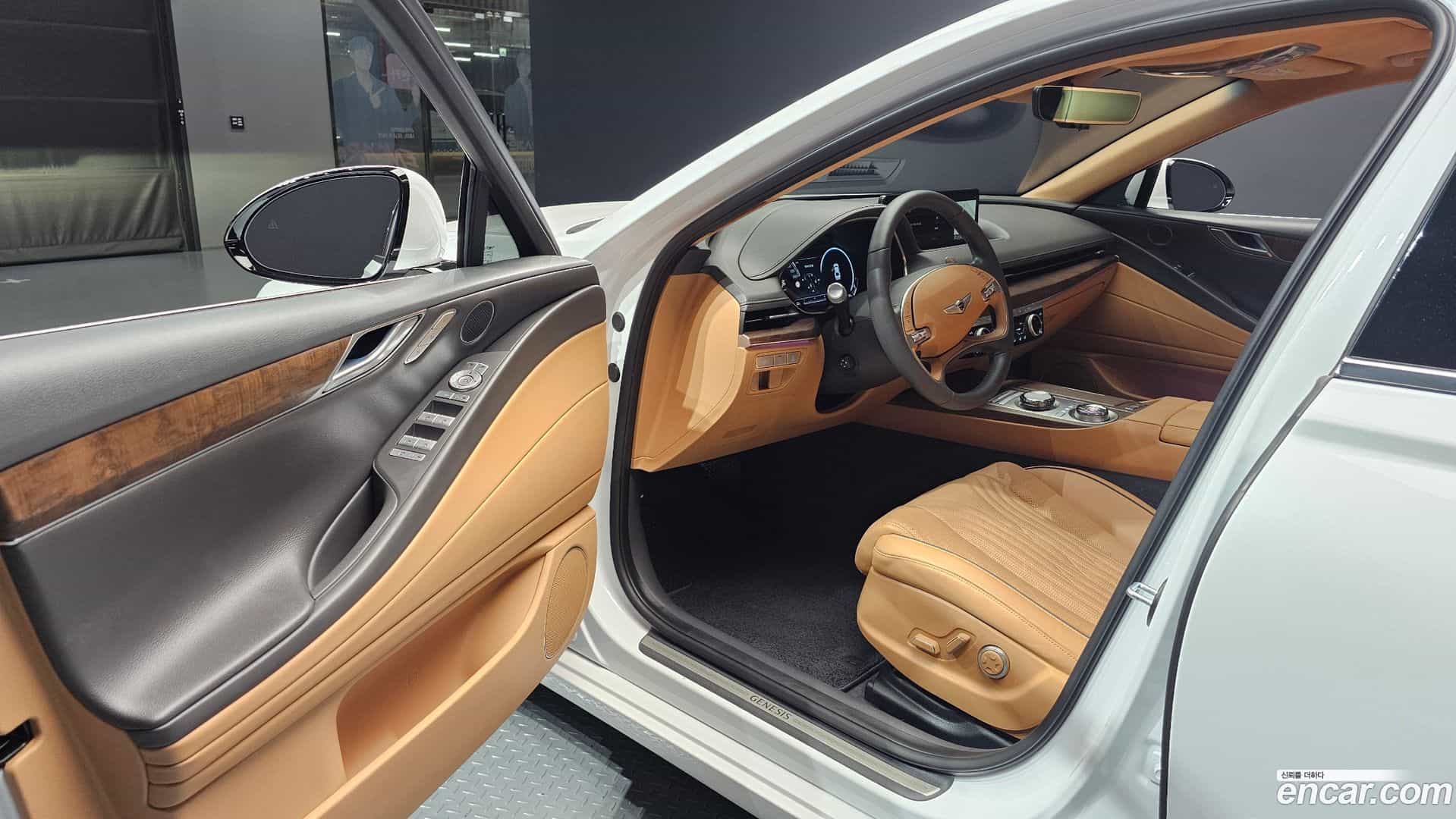 G80 Genesis 2023.8-INNER-010