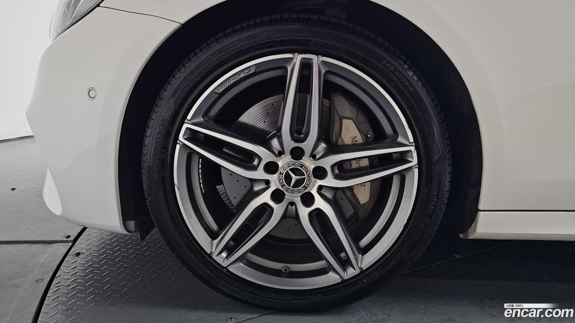 E-Class Mercedes-Benz 2019.5-OUTER-005
