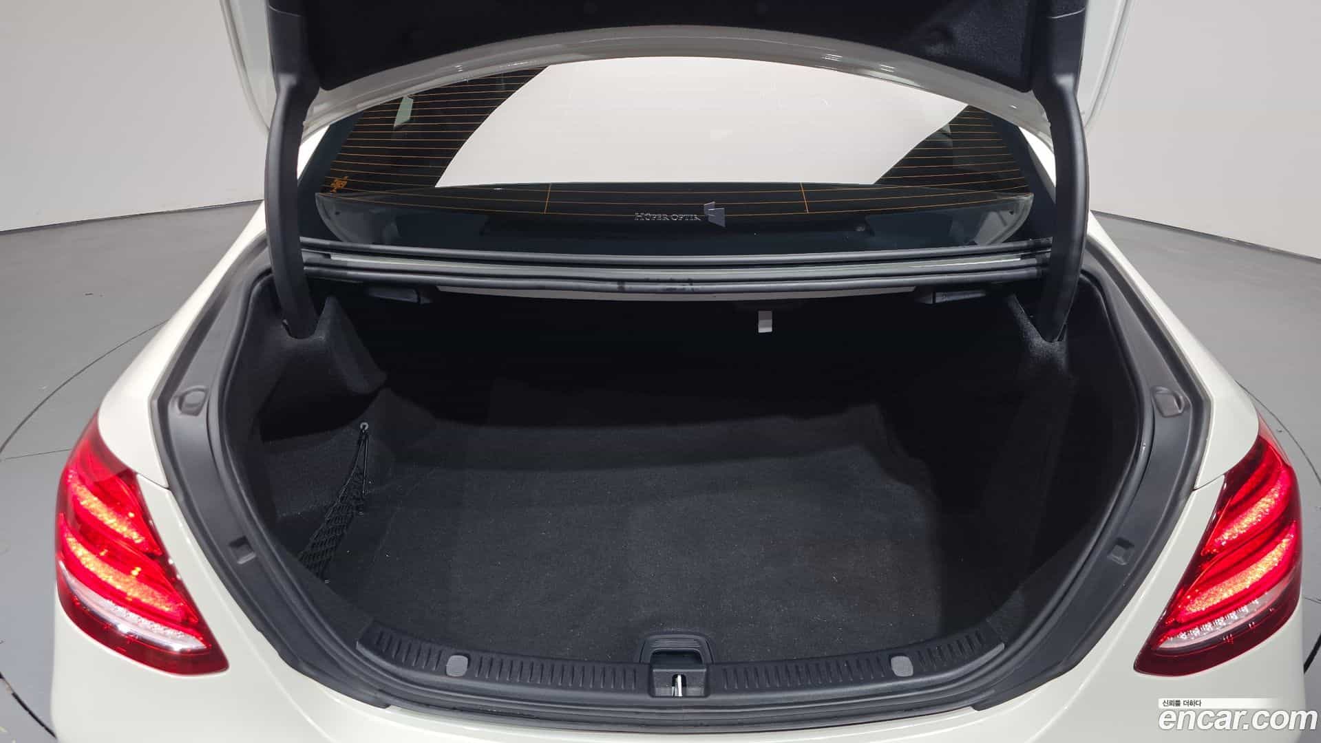 E-Class Mercedes-Benz 2019.5-OPTION-024