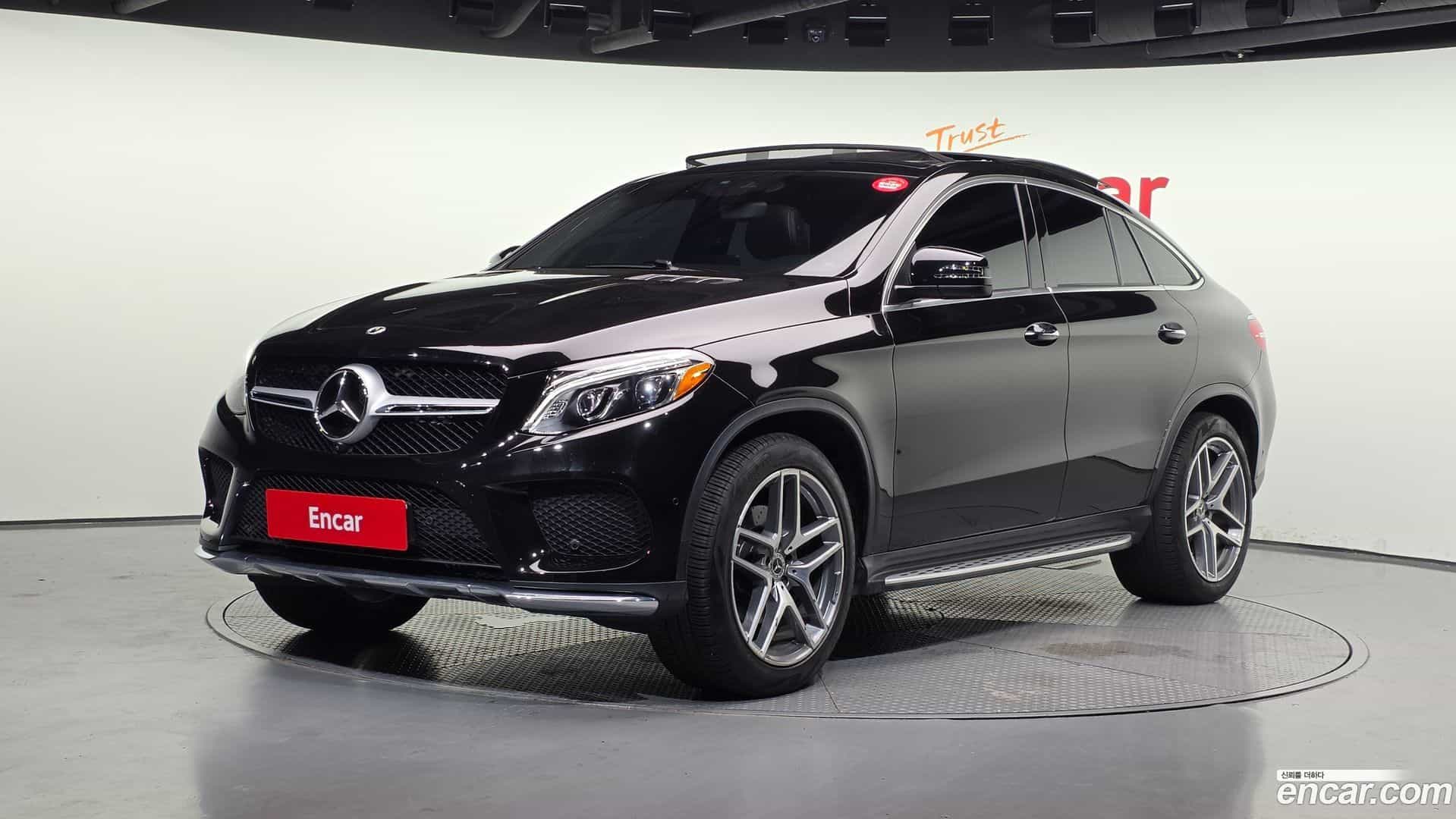 GLE-Class Mercedes-Benz 2018.3-OUTER-001