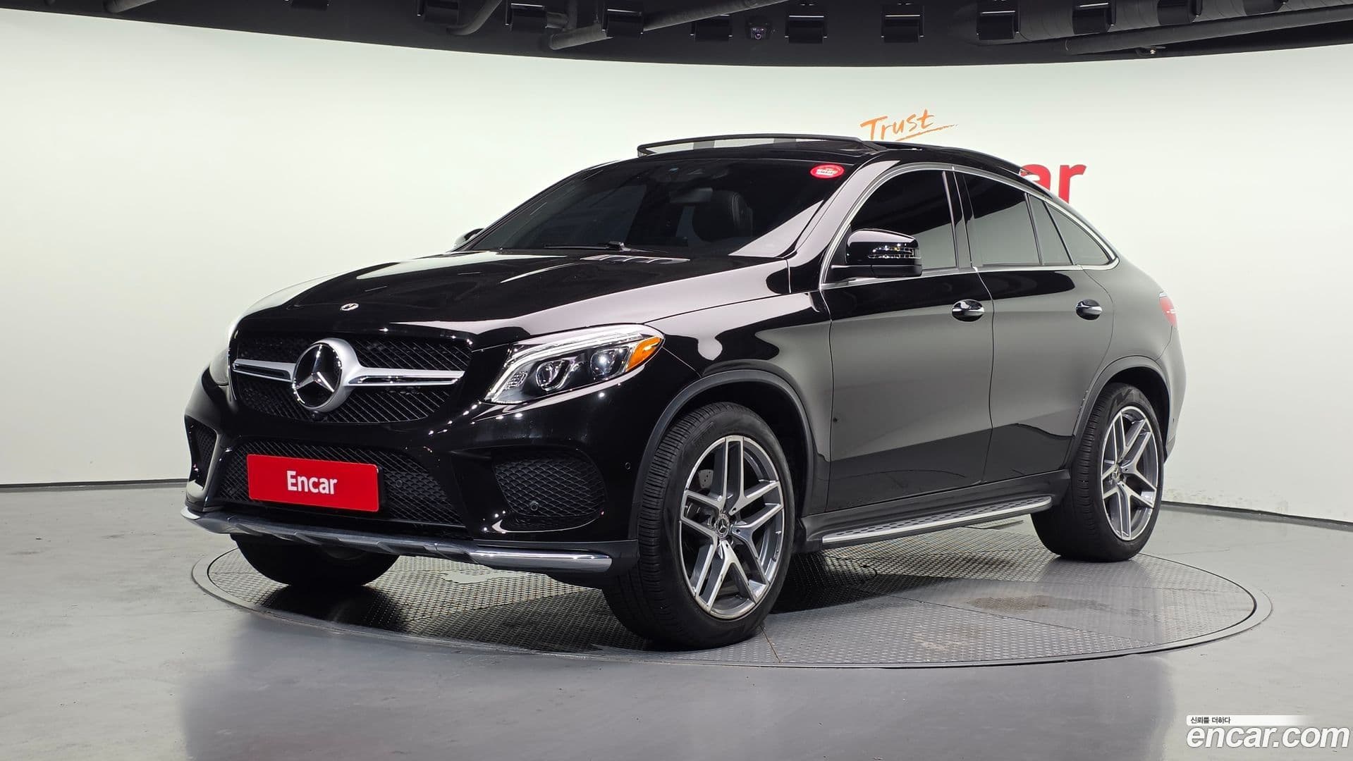 Main__Slider__Photo:GLE-Class Mercedes-Benz 2018.3-0