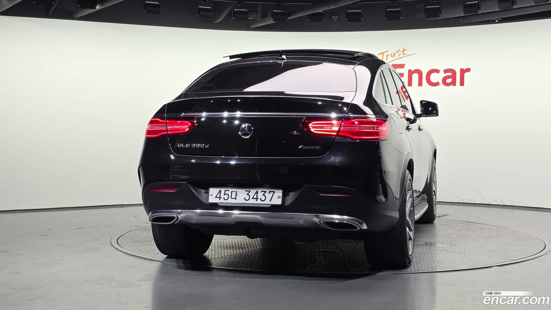GLE-Class Mercedes-Benz 2018.3-OUTER-004