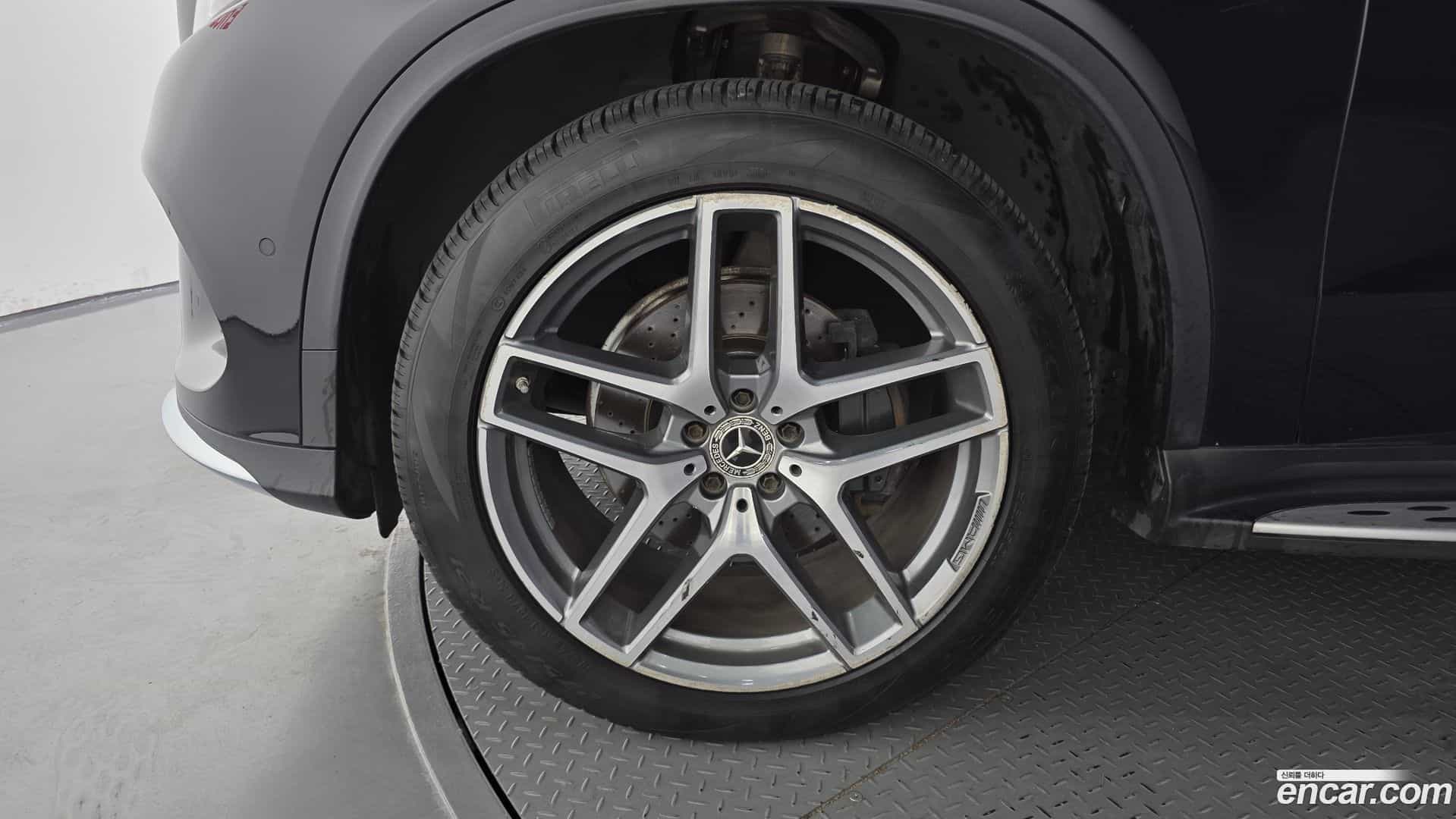 GLE-Class Mercedes-Benz 2018.3-OUTER-005