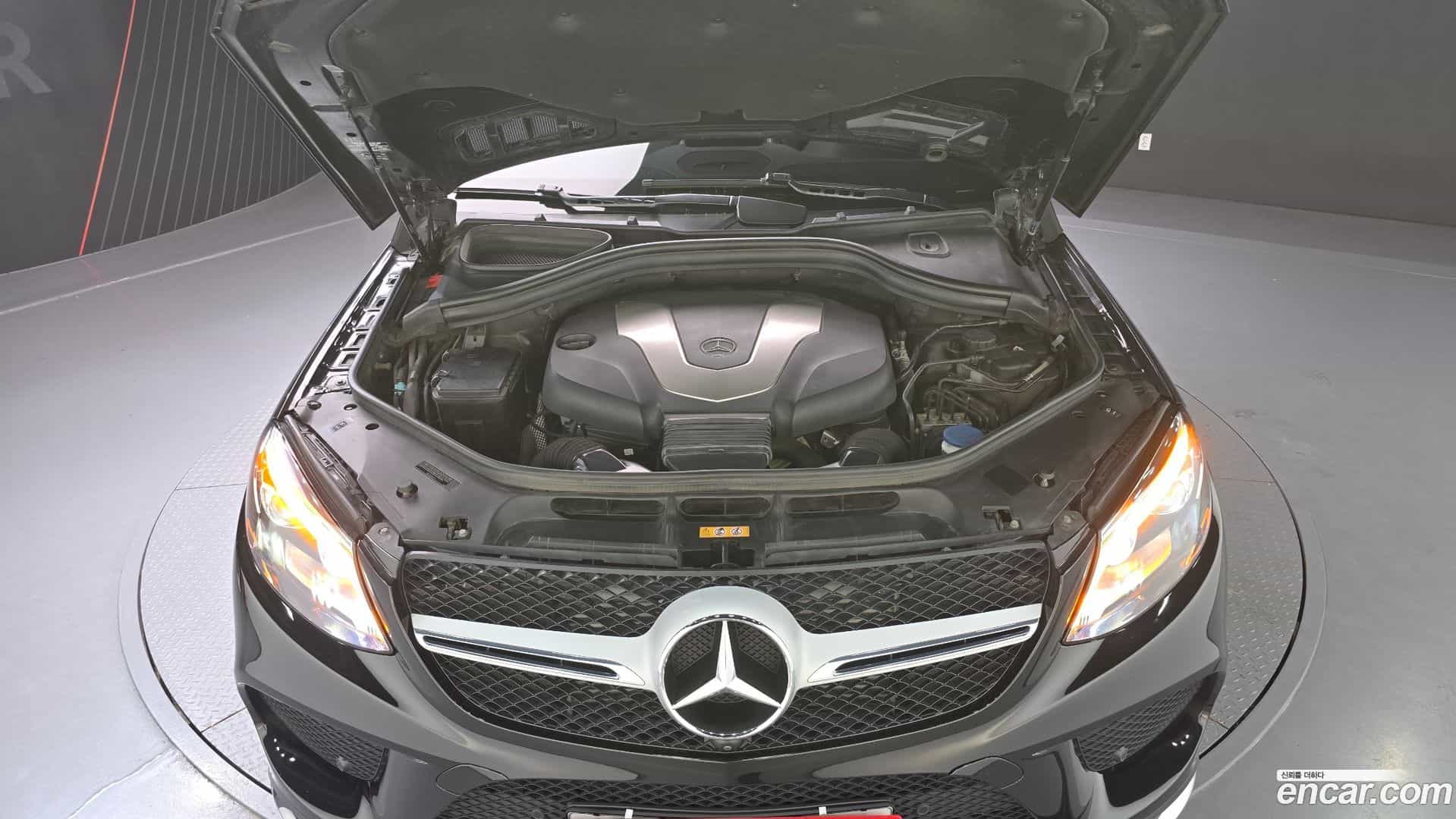 GLE-Class Mercedes-Benz 2018.3-OUTER-006