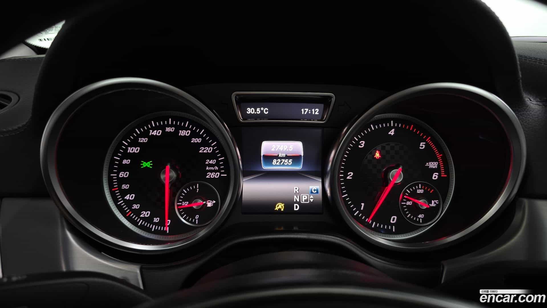 GLE-Class Mercedes-Benz 2018.3-INNER-008