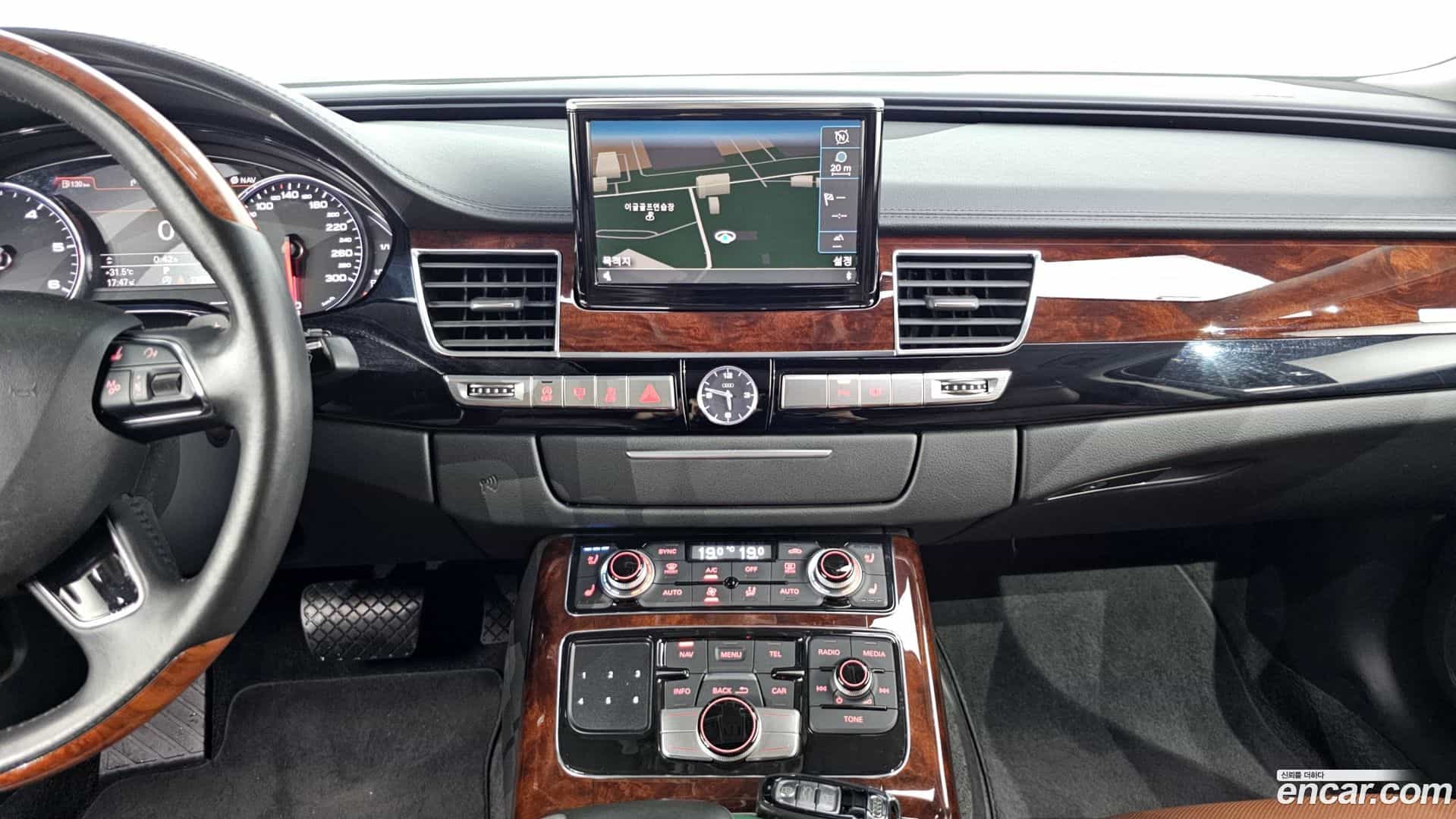 A8 Audi 2013.2-OPTION-017