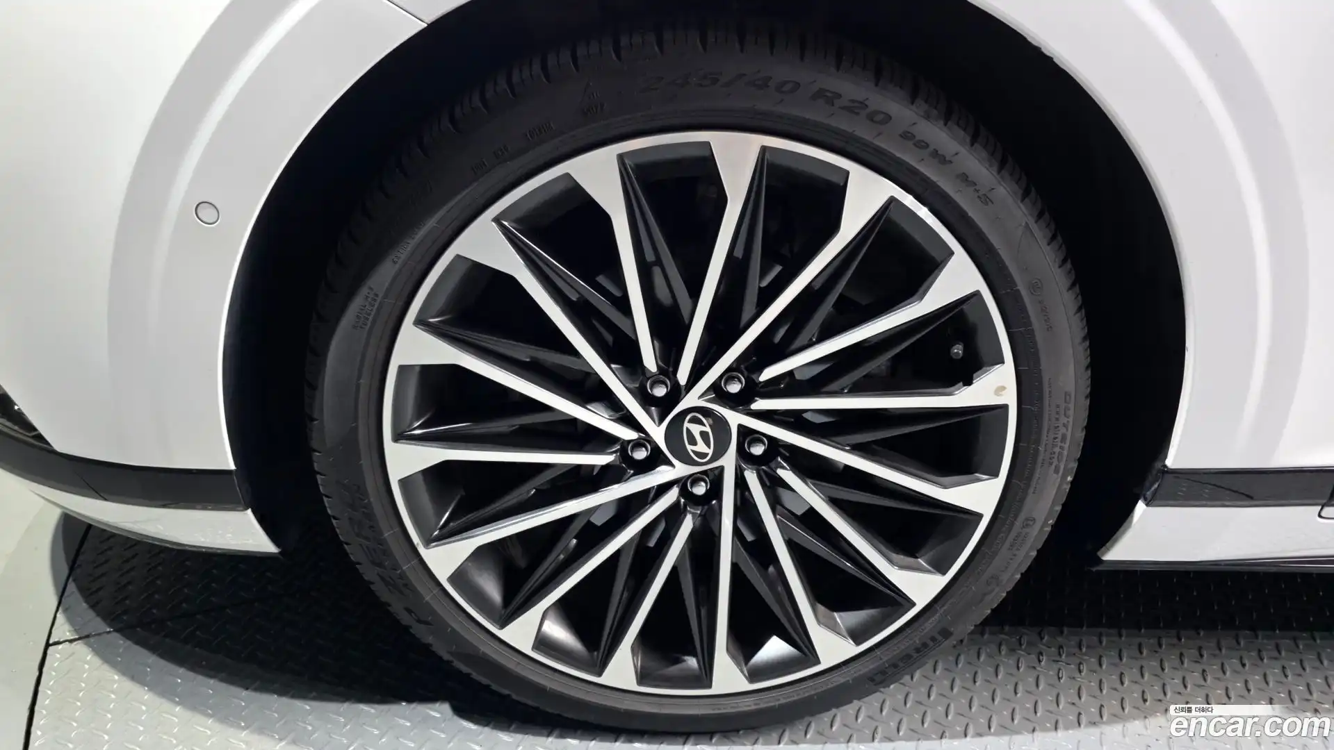 Grandeur Hyundai 2023.2-OUTER-005