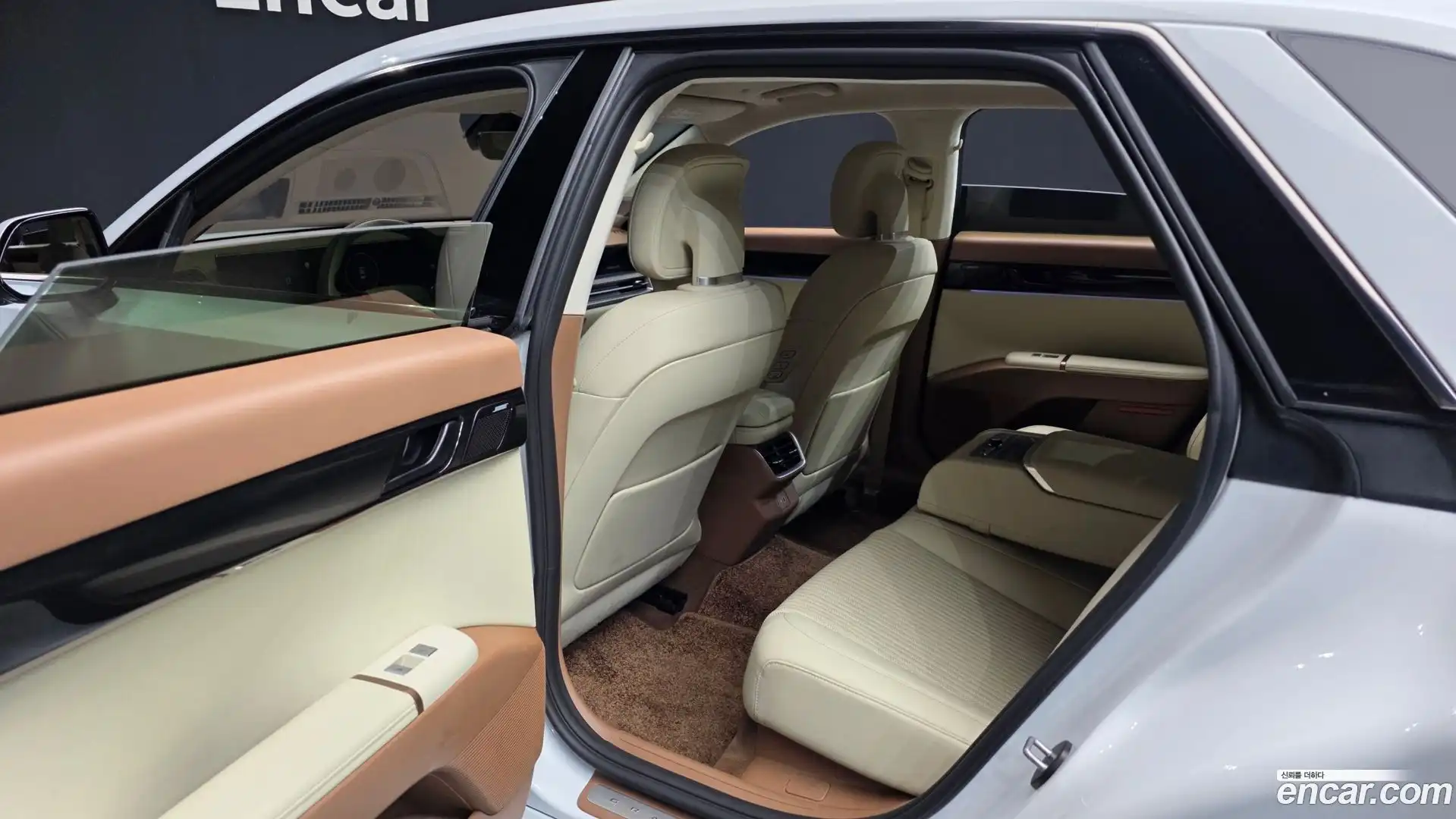 Grandeur Hyundai 2023.2-INNER-036