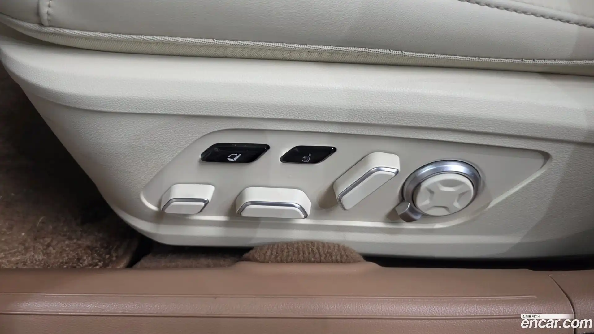 Grandeur Hyundai 2023.2-OPTION-044