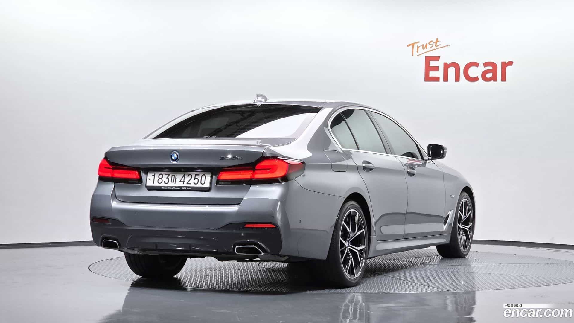 5-Series BMW 2023.6-OUTER-002