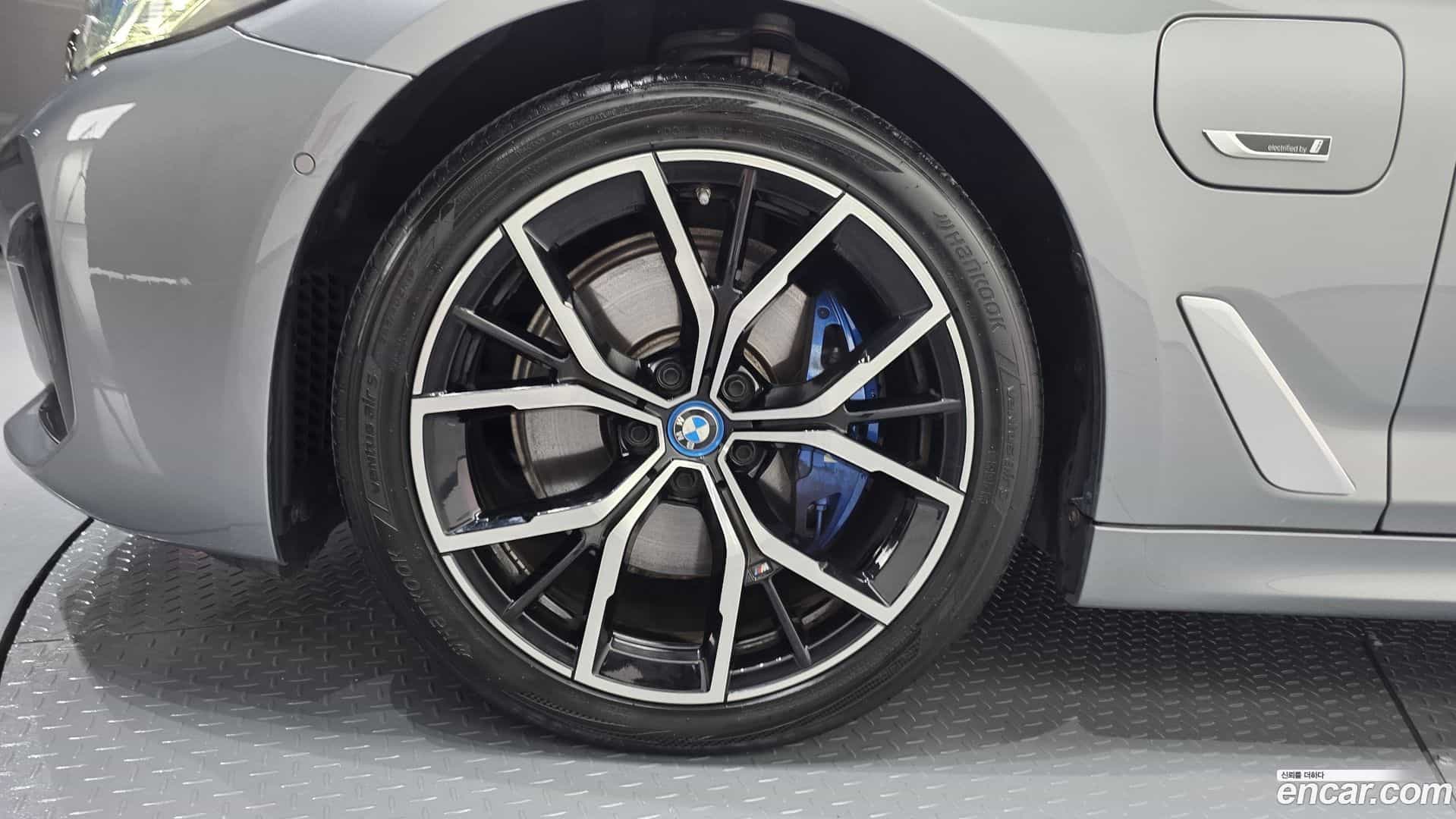 5-Series BMW 2023.6-OUTER-005