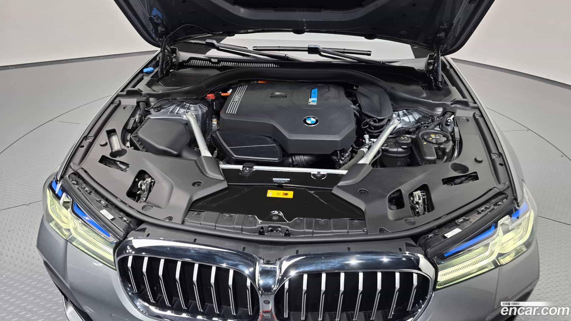 5-Series BMW 2023.6-OUTER-006