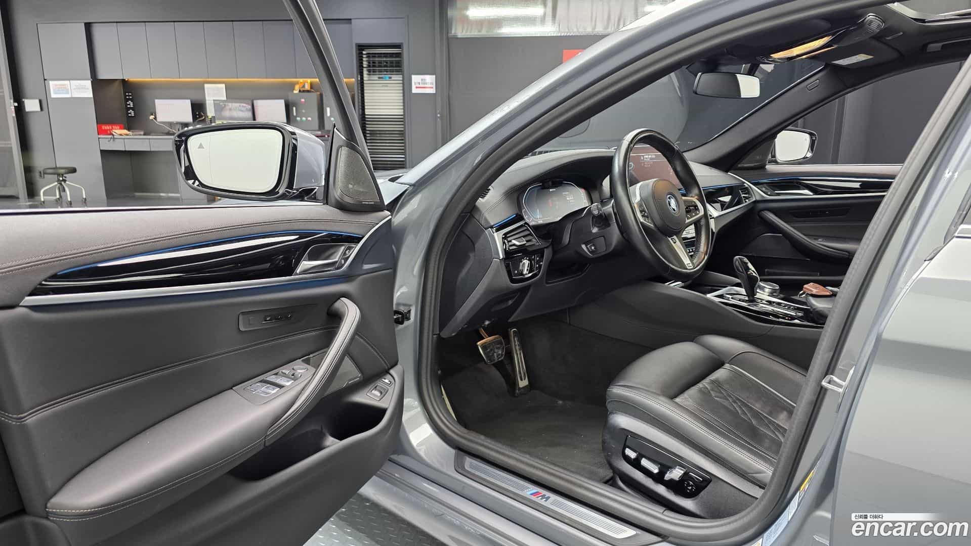 5-Series BMW 2023.6-INNER-010