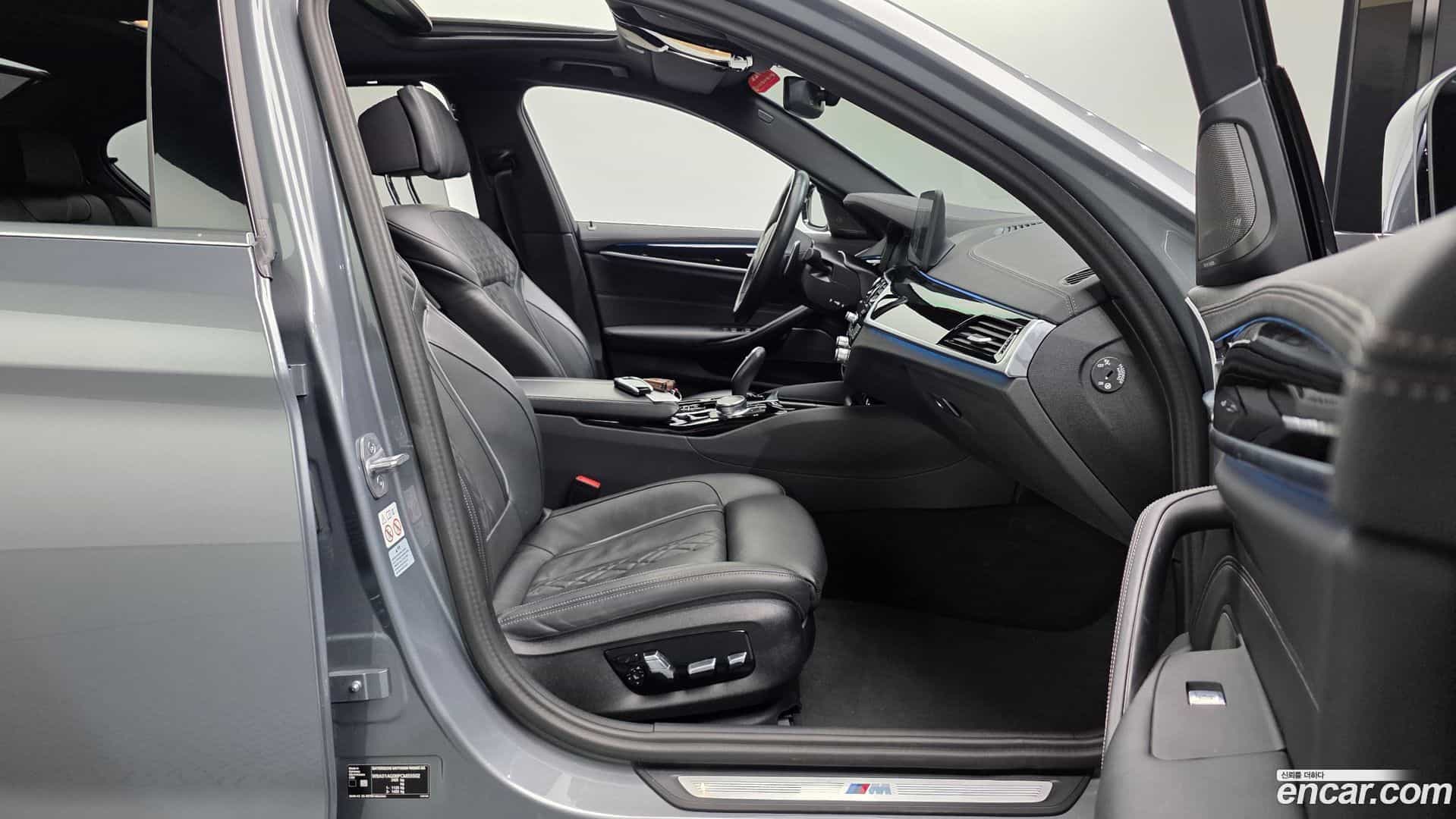 5-Series BMW 2023.6-INNER-036