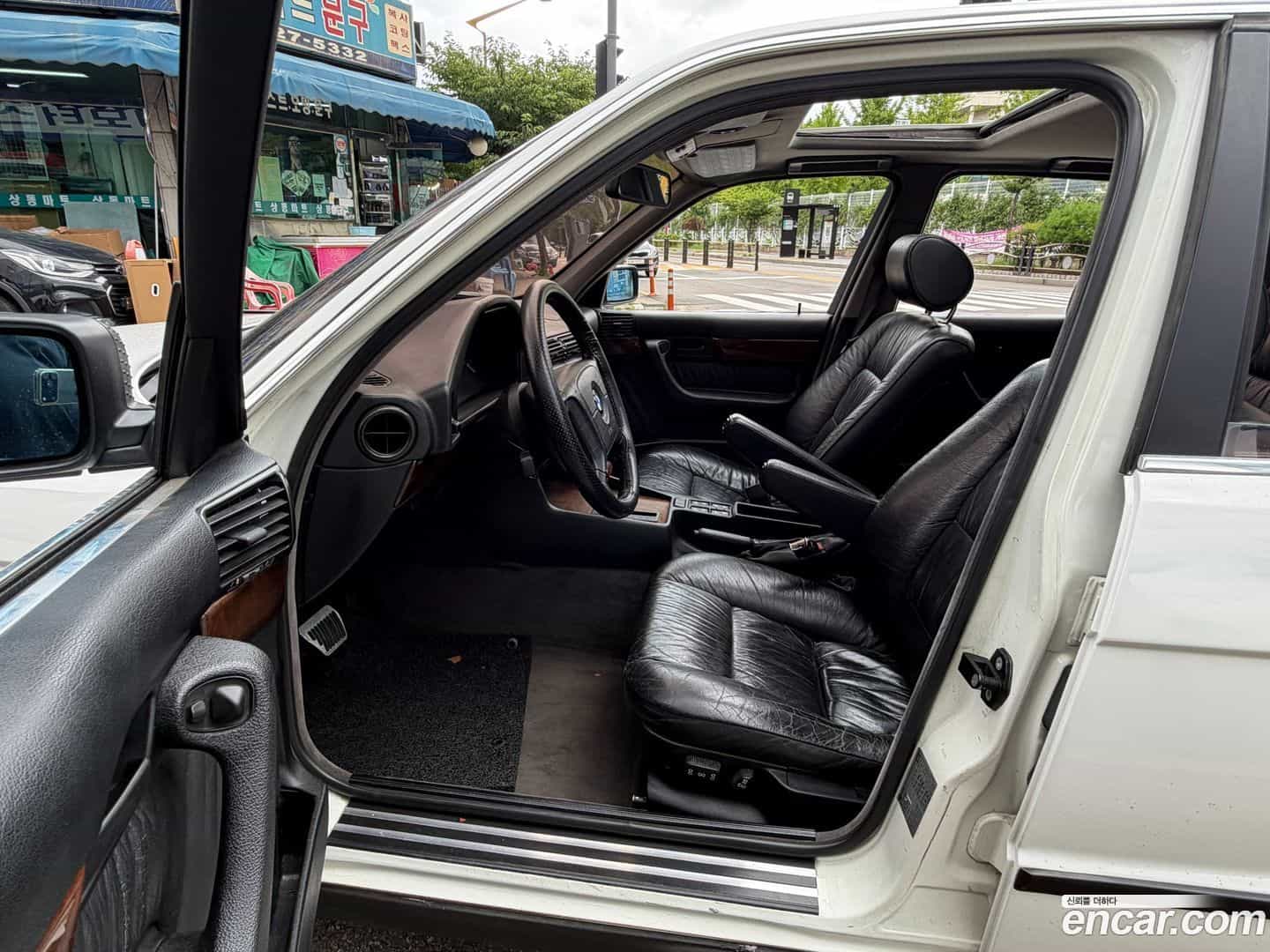 5-Series BMW 1995.5-OUTER-006