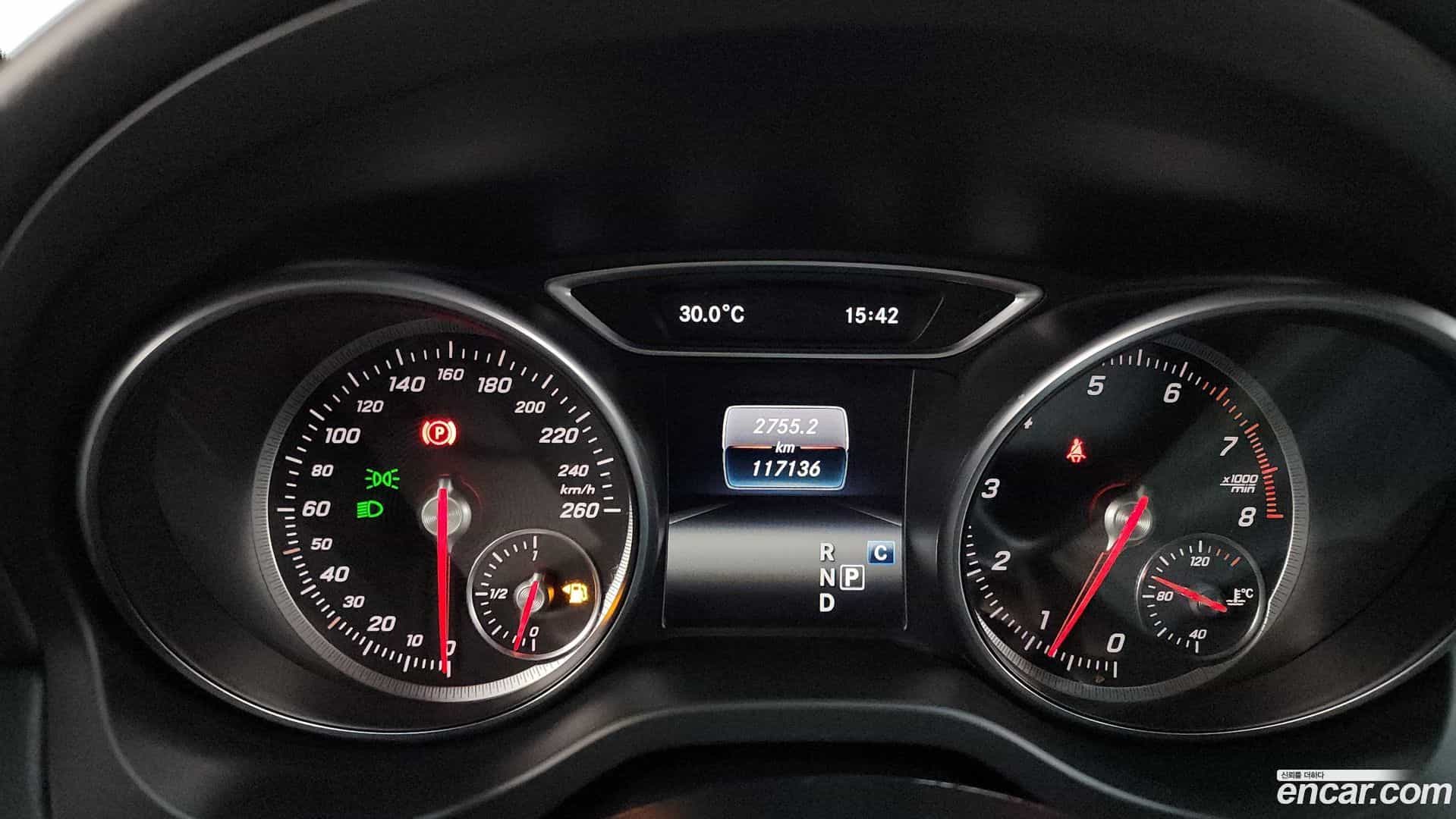 CLA-Class Mercedes-Benz 2017.1-INNER-008