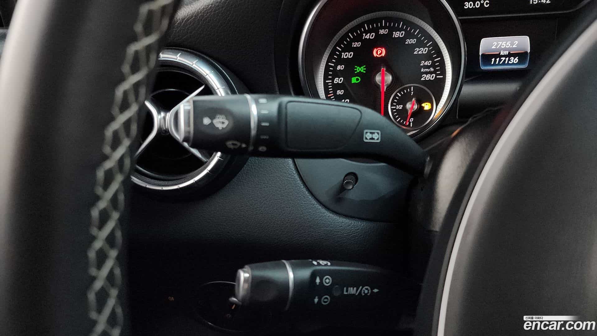 CLA-Class Mercedes-Benz 2017.1-OPTION-020
