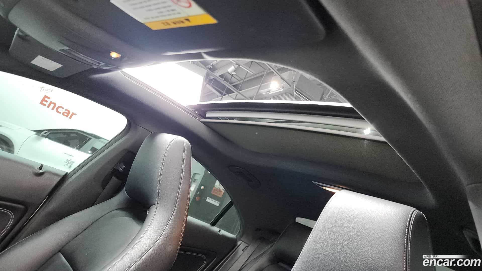 CLA-Class Mercedes-Benz 2017.1-OPTION-021