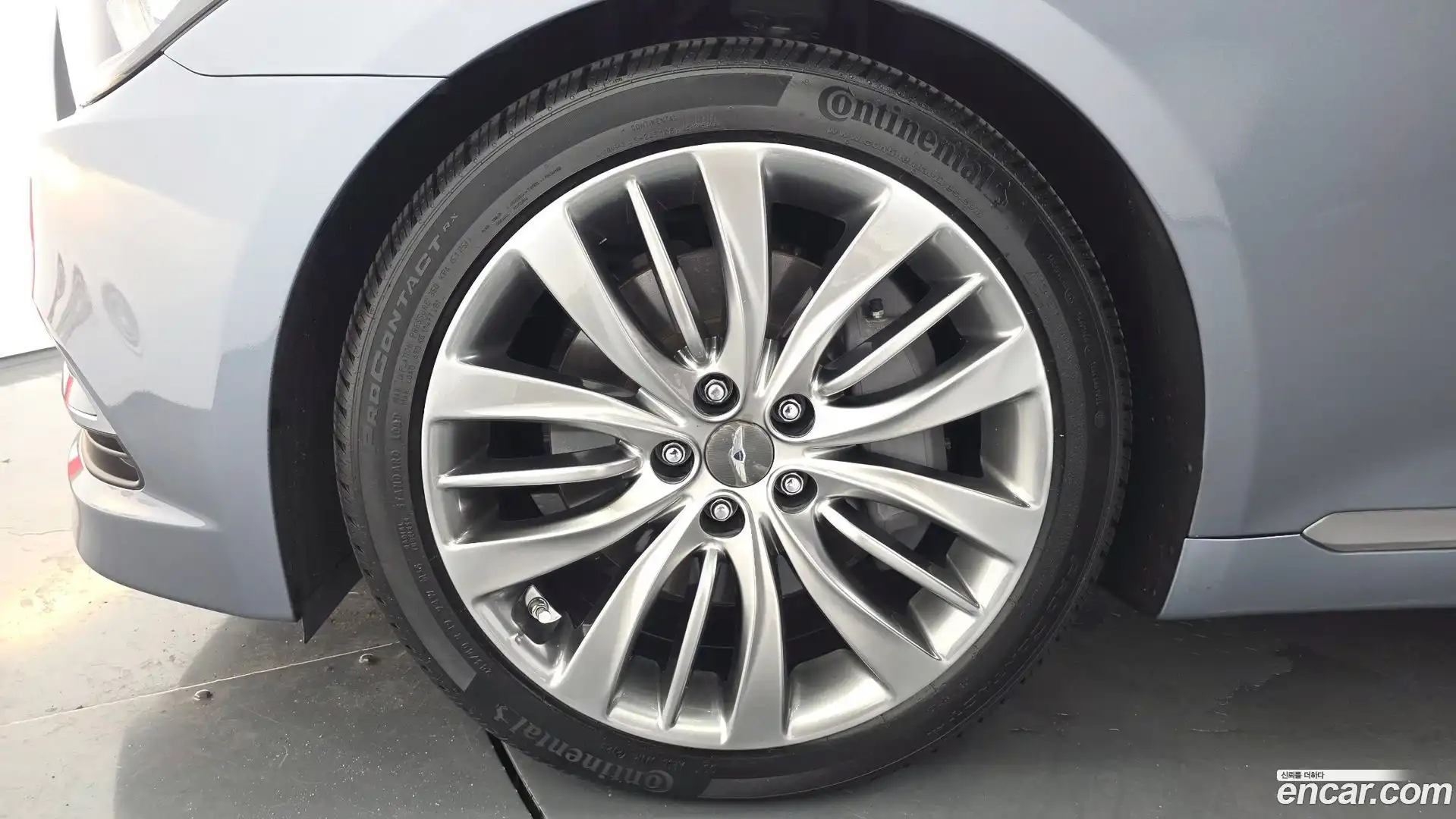 Genesis Hyundai 2015.9-OUTER-005