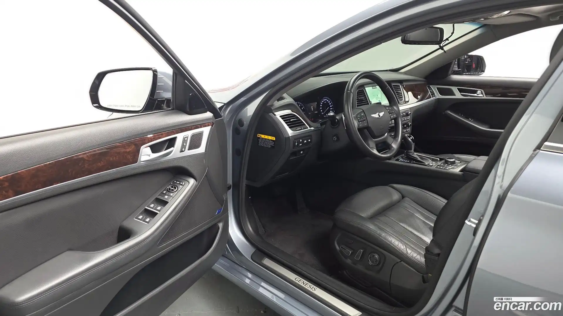 Genesis Hyundai 2015.9-INNER-010