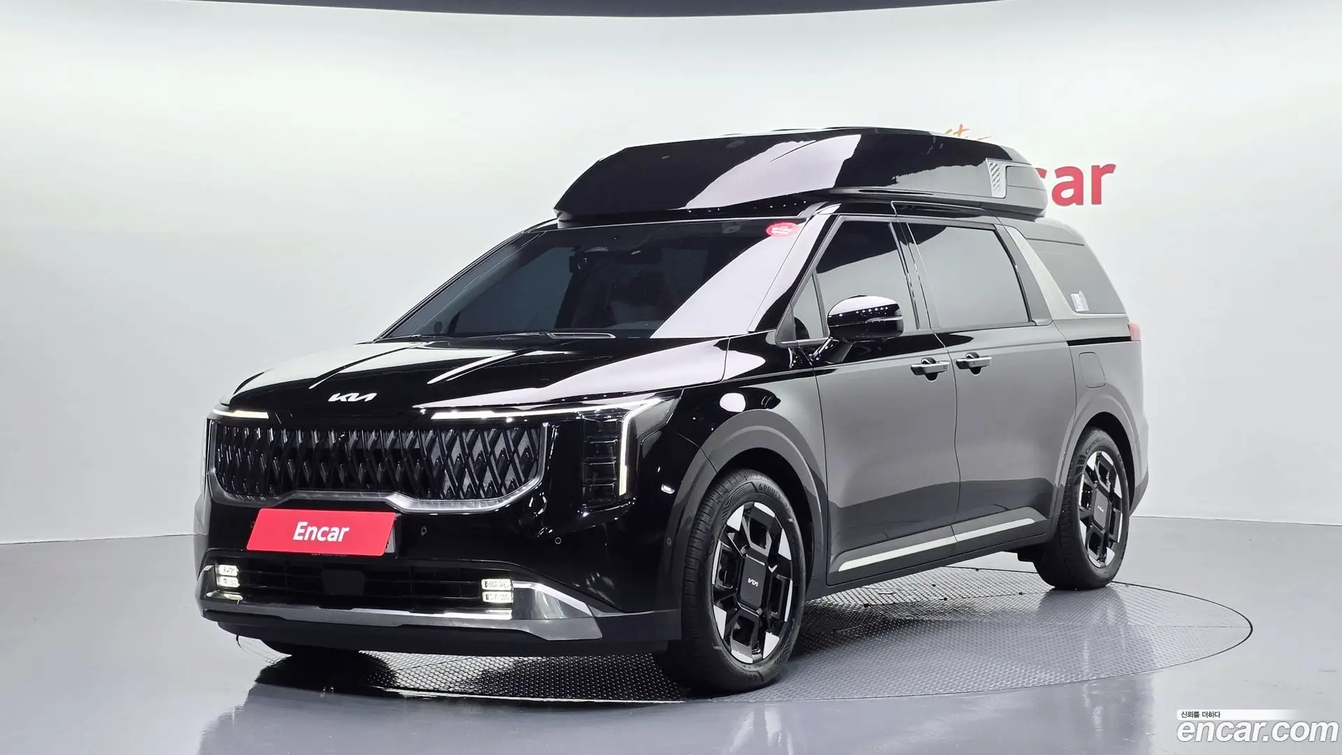 Main__Slider__Photo:Canival Kia 2024.3-0