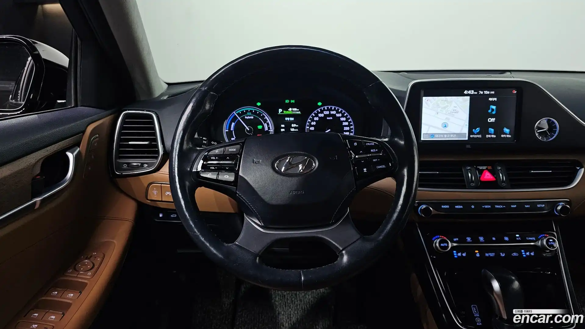 Grandeur Hyundai 2018.0-OPTION-016