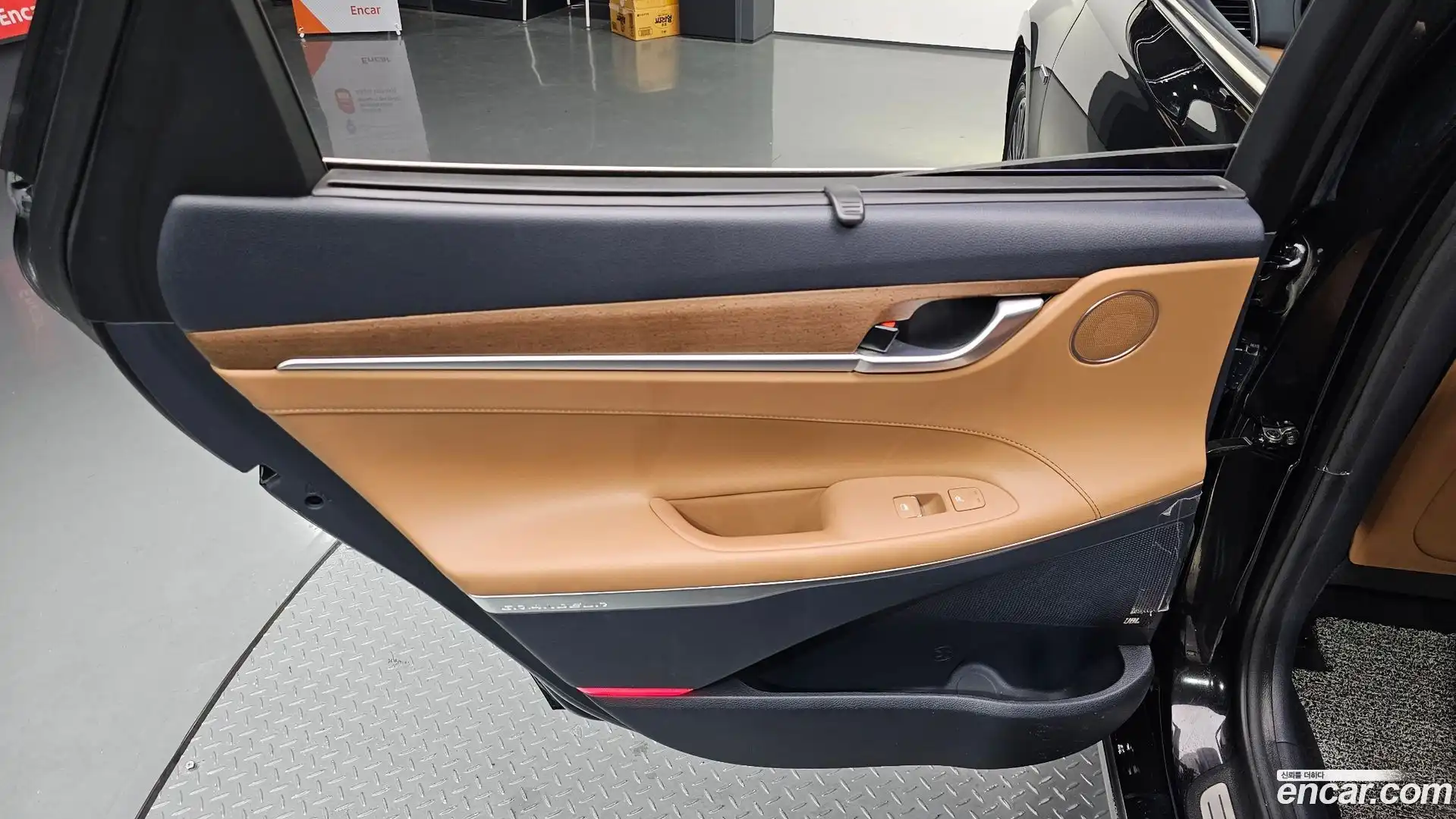 Grandeur Hyundai 2018.0-INNER-035